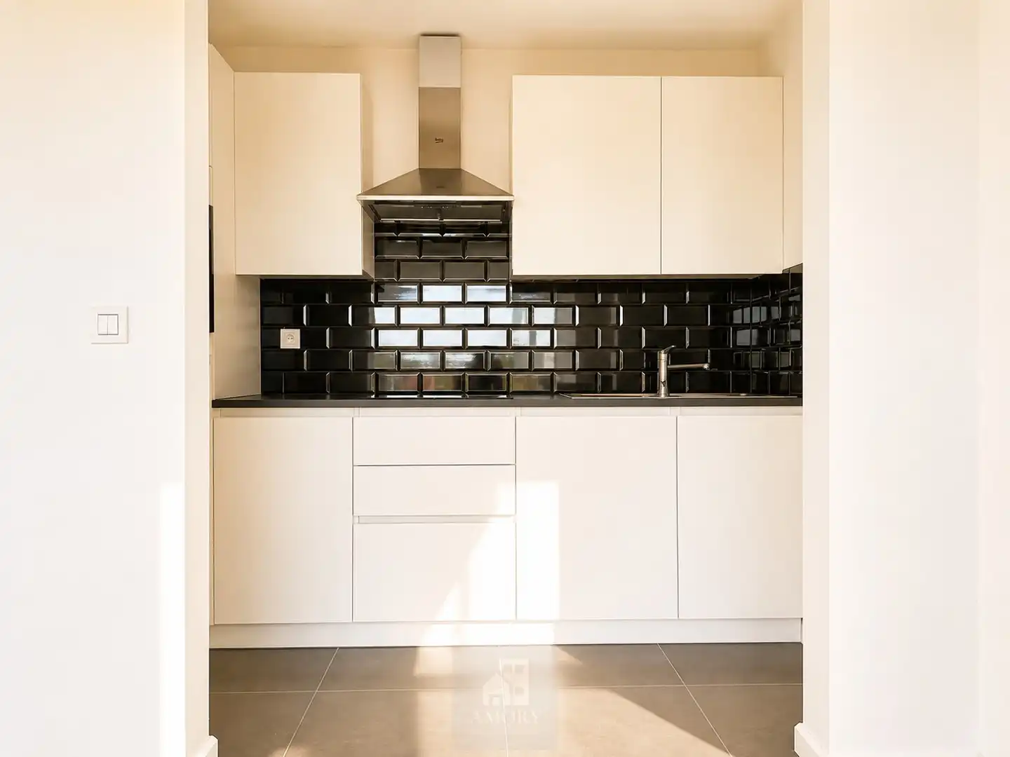 Gerenoveerde studio op heel goede locatie foto 6