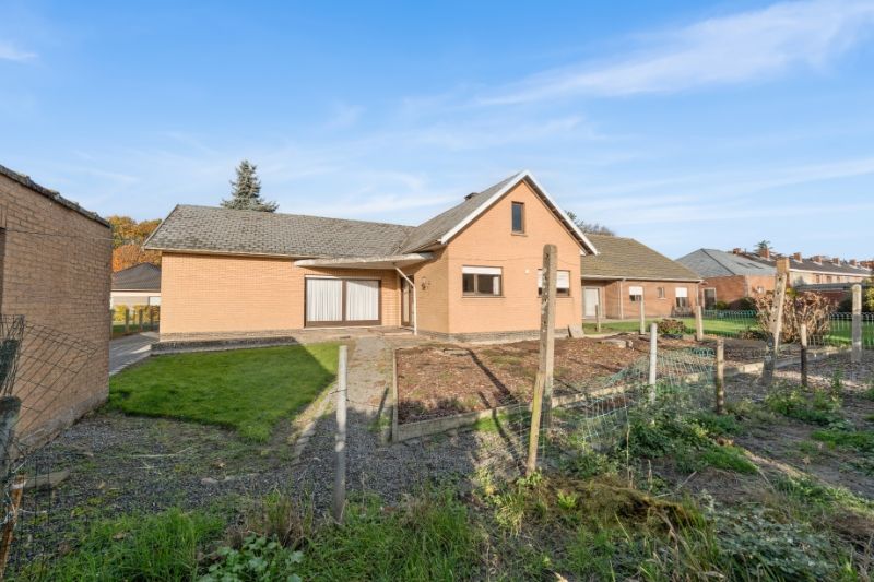 Goed gelegen ruime woning 3 slaapkamers op 671m²! foto 14