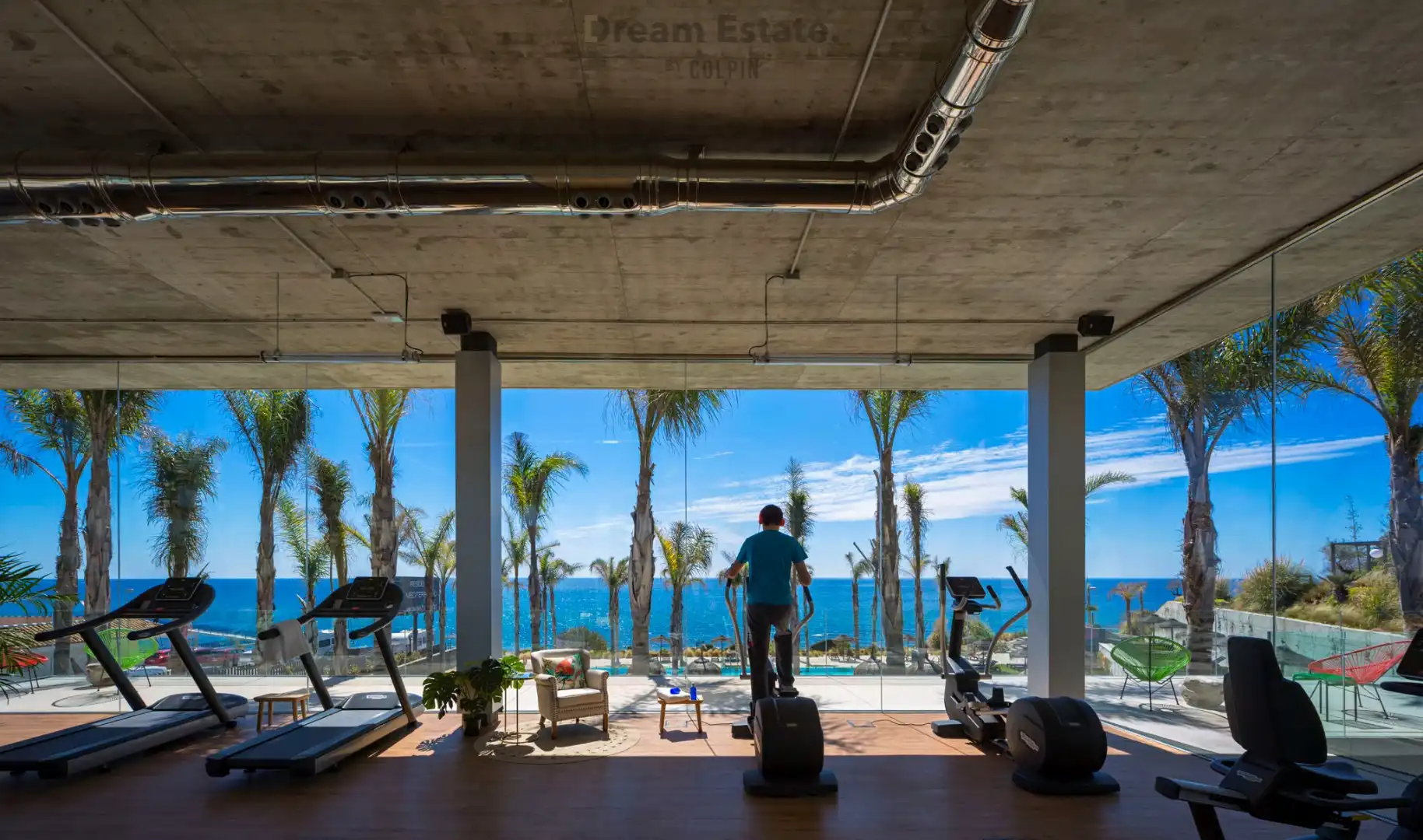 Nieuwe appartementen op een steenworp van strand en zee. foto 13