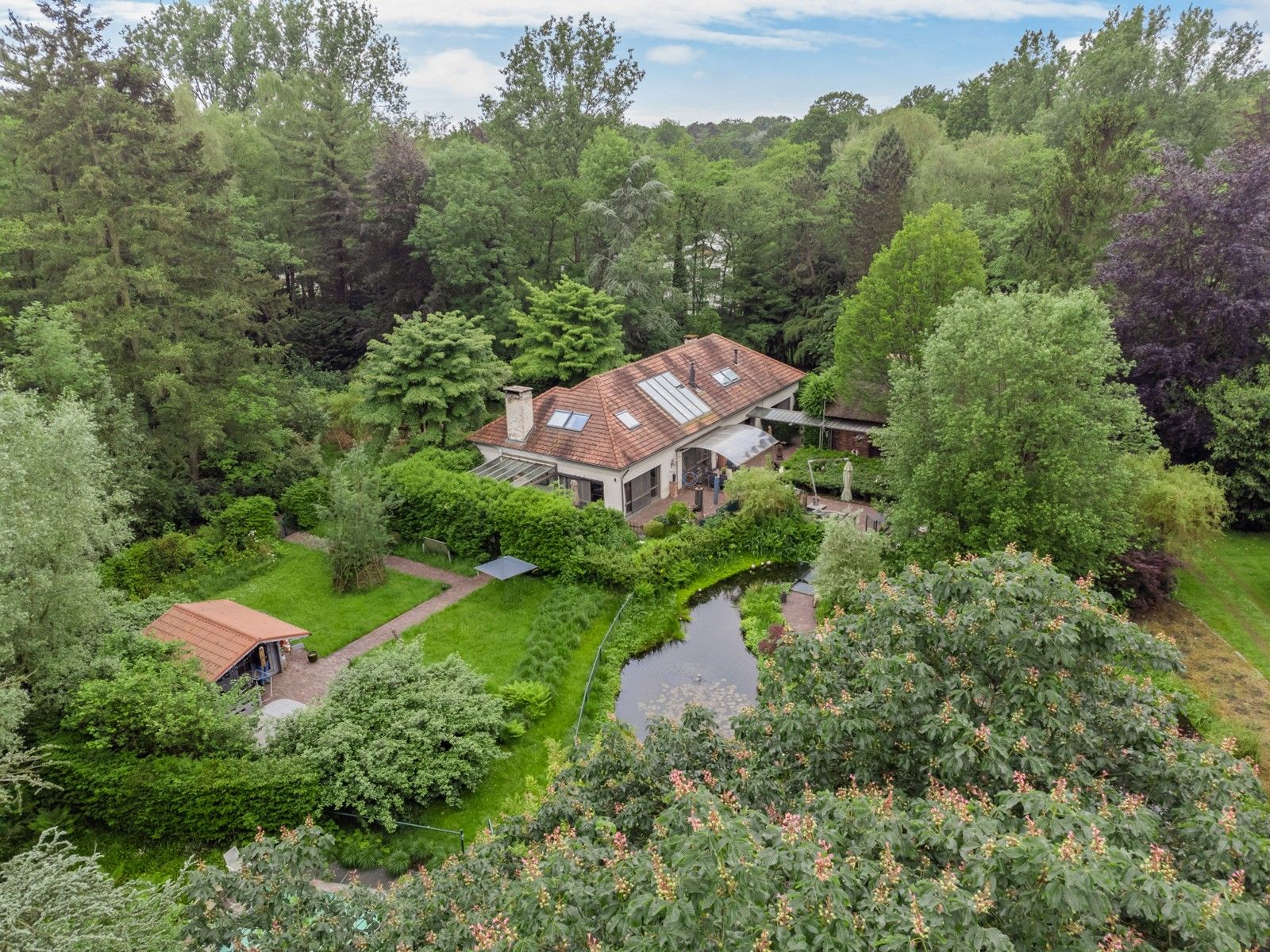 Exclusieve villa op uniek domein van 20.201 m² op een topligging foto 3