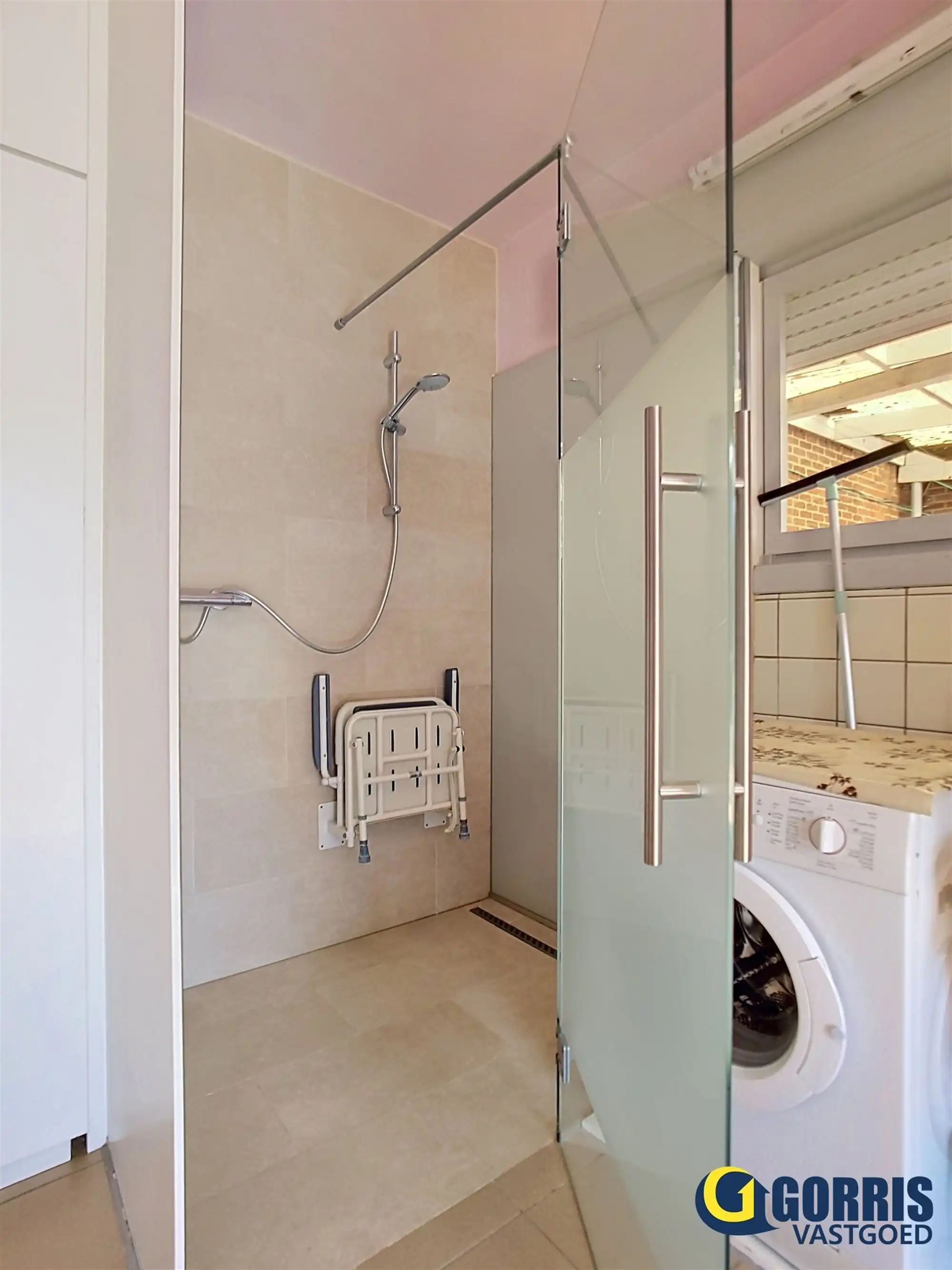 Ontdek deze ruime woning met centrale ligging in het centrum van Heist-op-den-Berg! foto 23