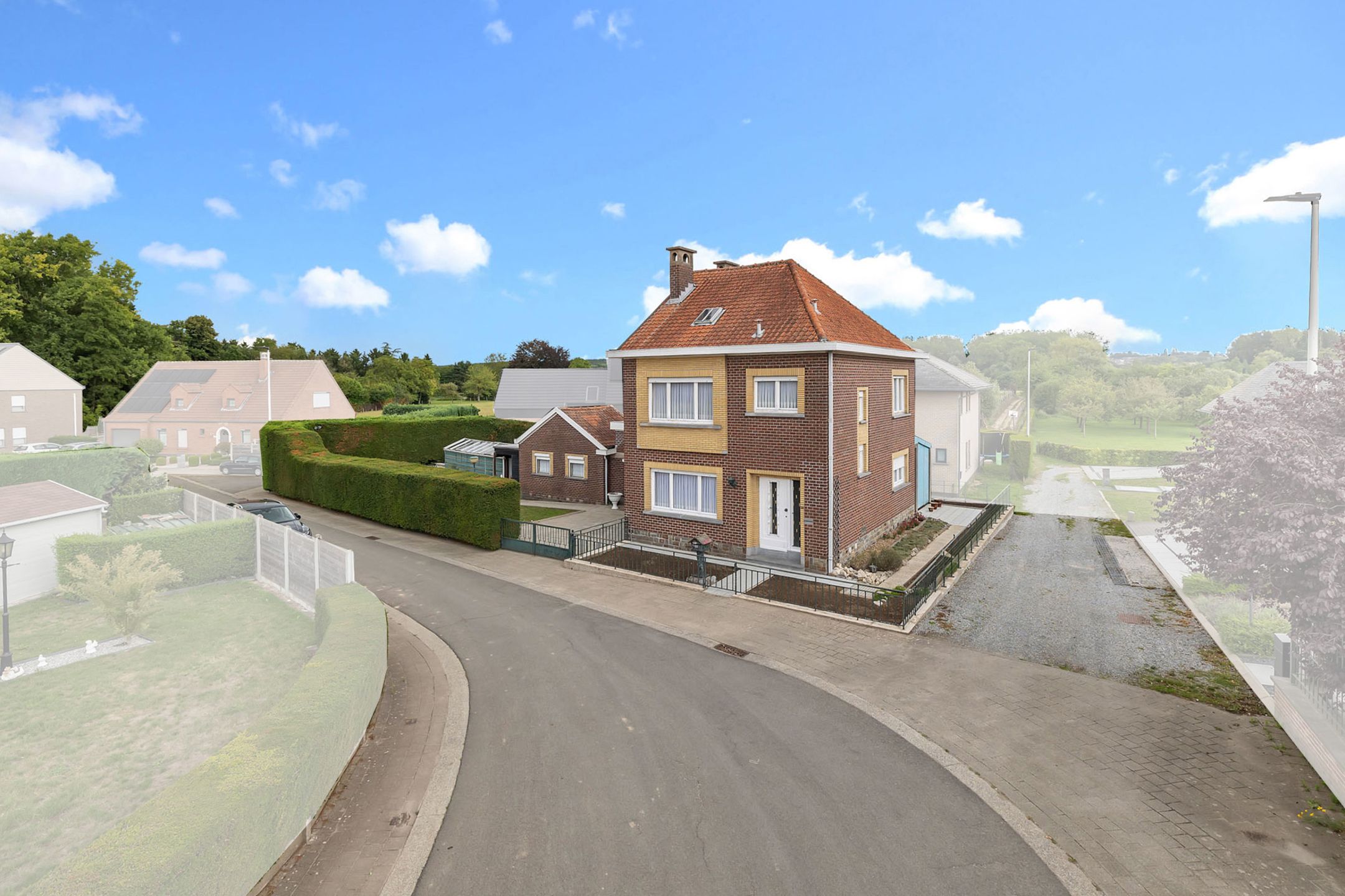 Hoofdfoto van de publicatie: Ruime landelijk gelegen woning met veel potentieel