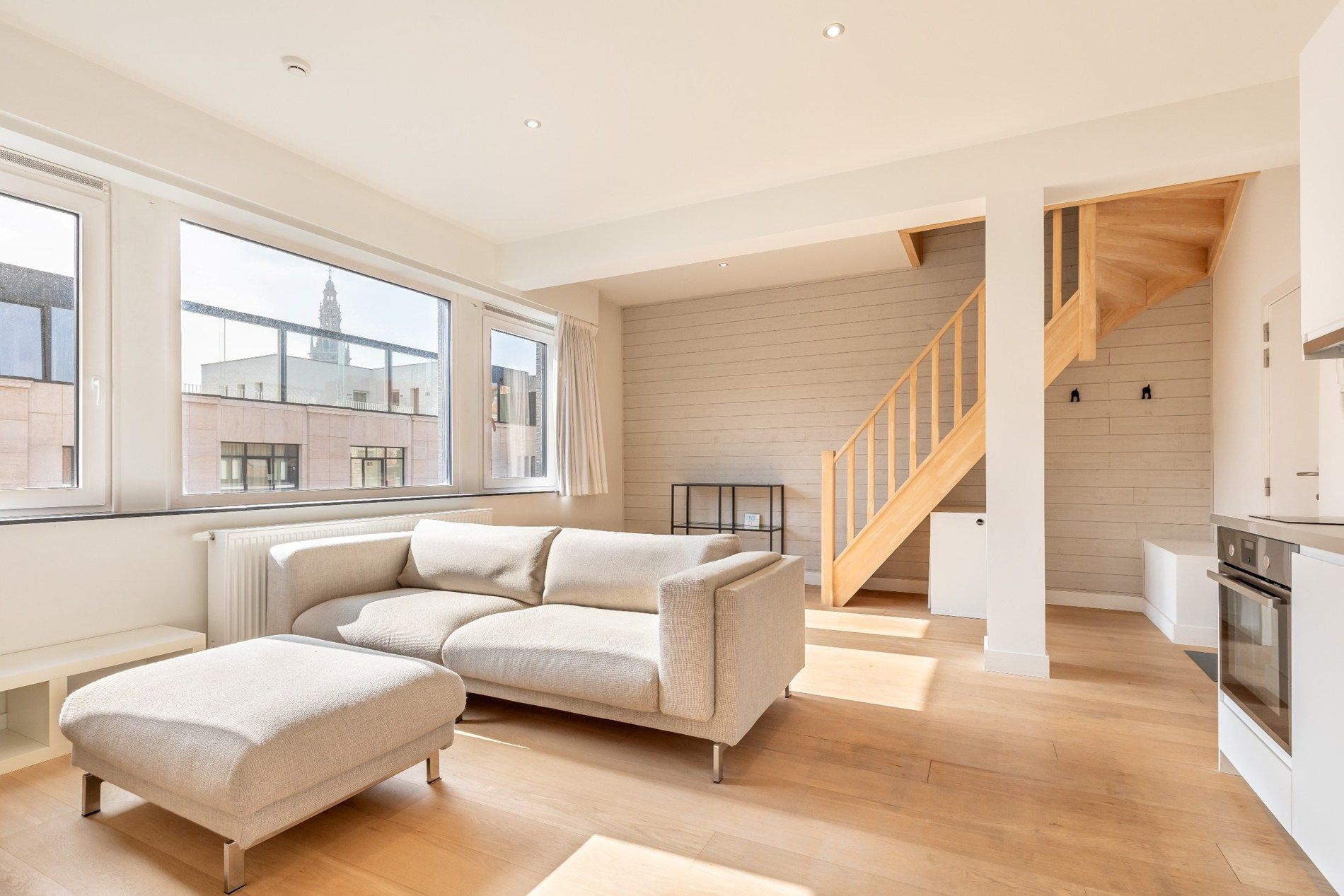 Prachtig afgewerkte duplex-studio te centrum Leuven foto {{pictureIndex}}