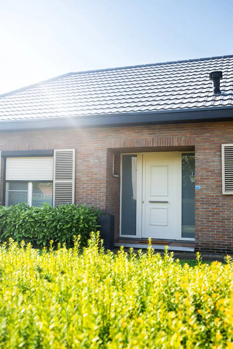 Prachtige, energiezuinige laagbouwvilla met aangename tuin foto 3