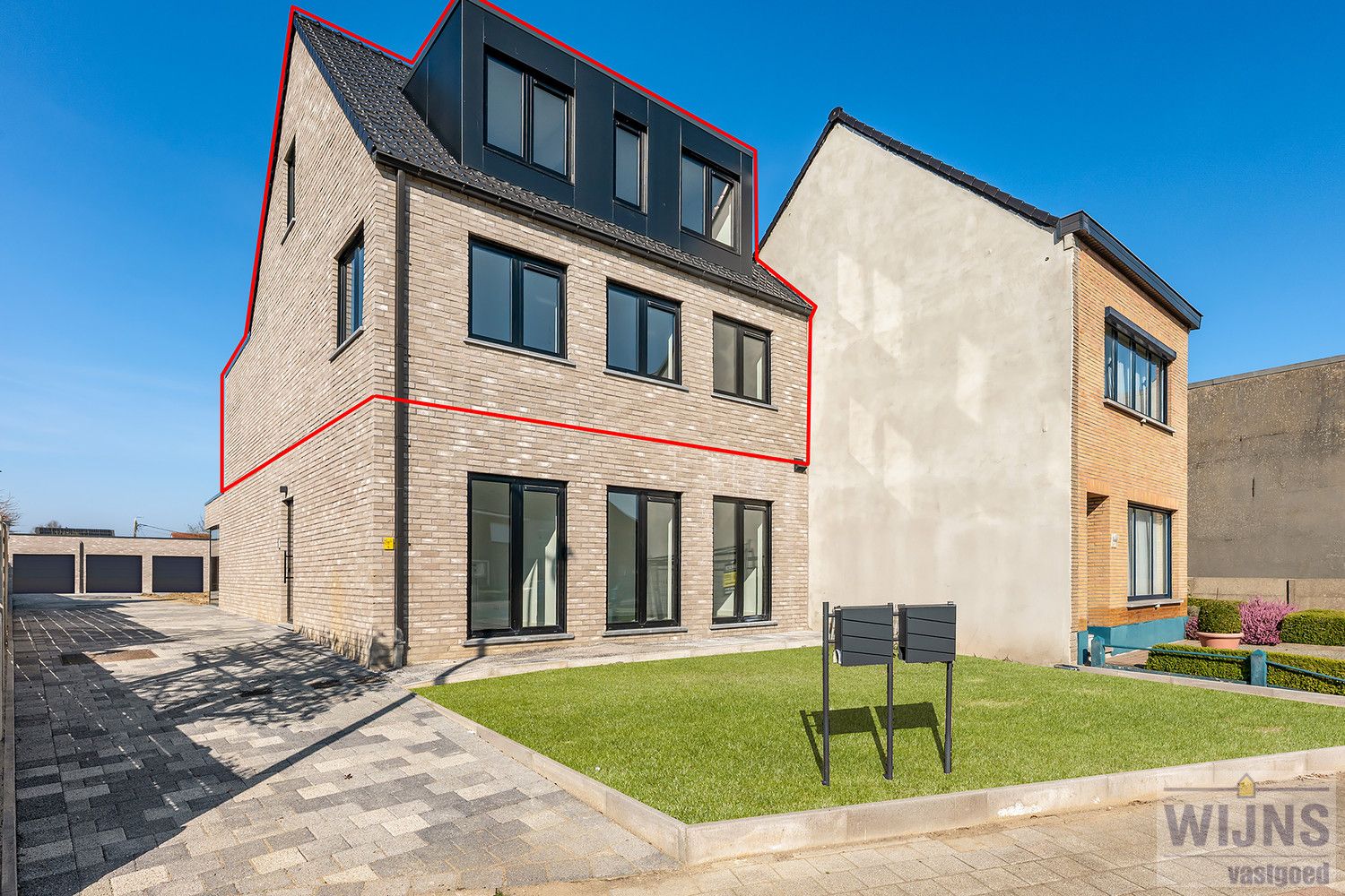 Groot en lichtrijk duplex appartement vlakbij centrum Berlaar foto {{pictureIndex}}