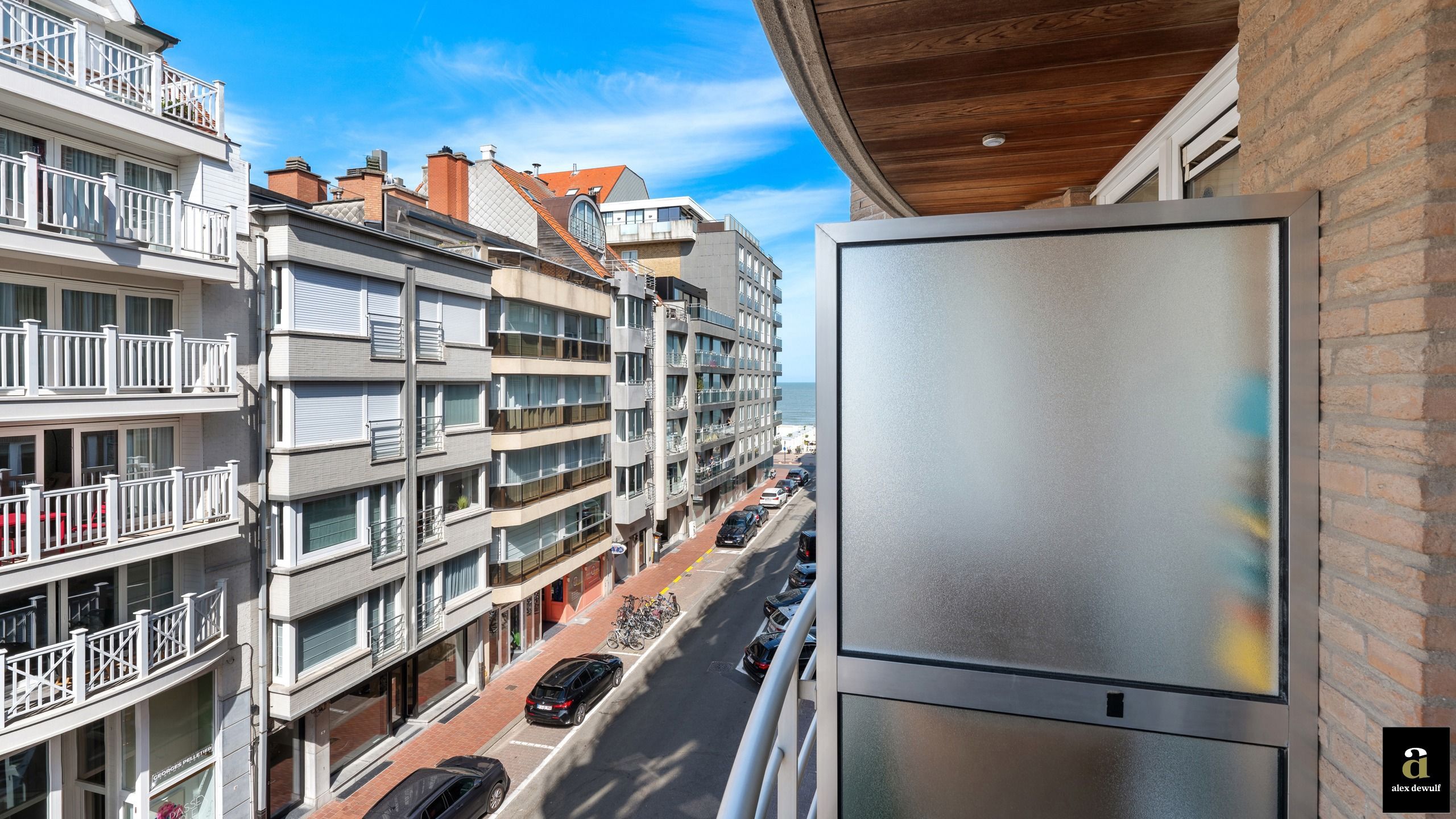 Instapklaar appartement met zijdelings zeezicht aan het Driehoeksplein [Zoute] foto 14