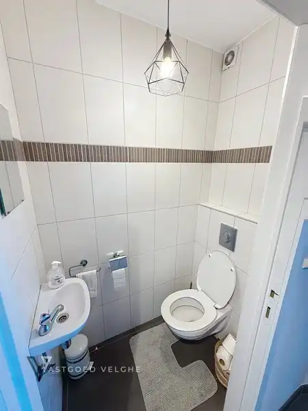 Te koop Eigentijds dakappartement van 89m² op centrale ligging met ruime zolder van maar liefst 30m² en garagebox van 20m² foto 22