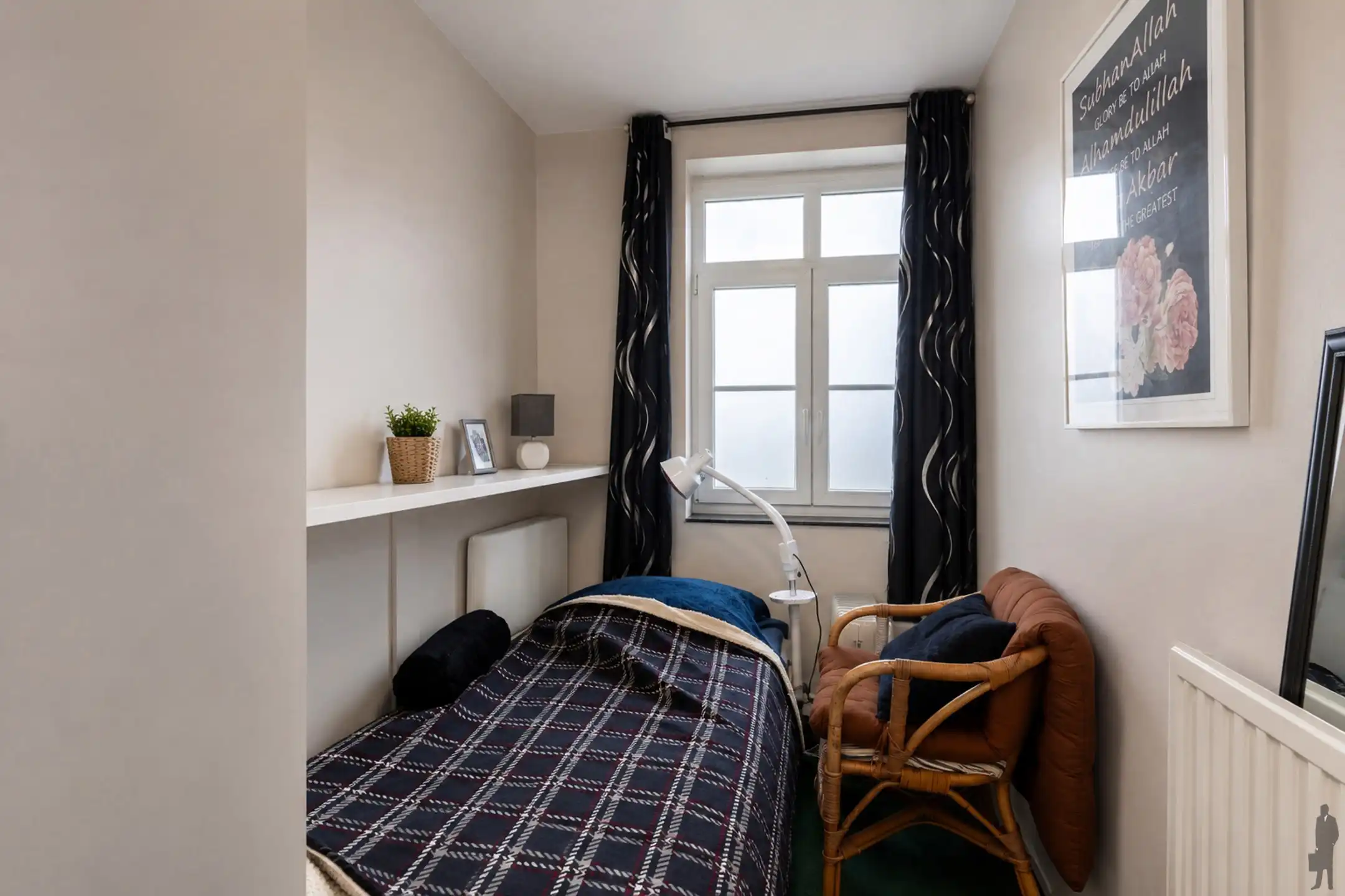 Mooi gelijkvloers appartement MET TUIN en 2 staanplaatsen. foto 5