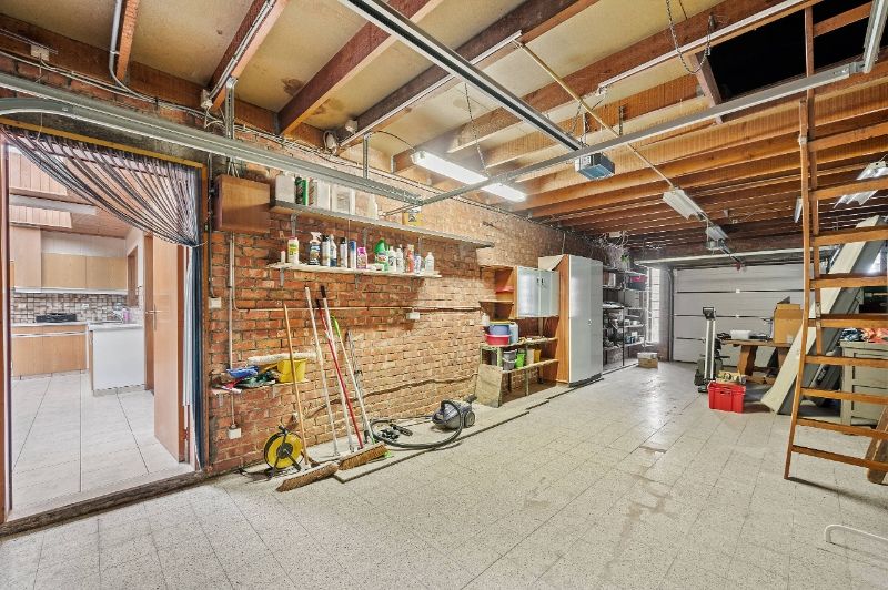 Ruime woning van 260m² op 4a25ca met 4 slaapkamers foto 14