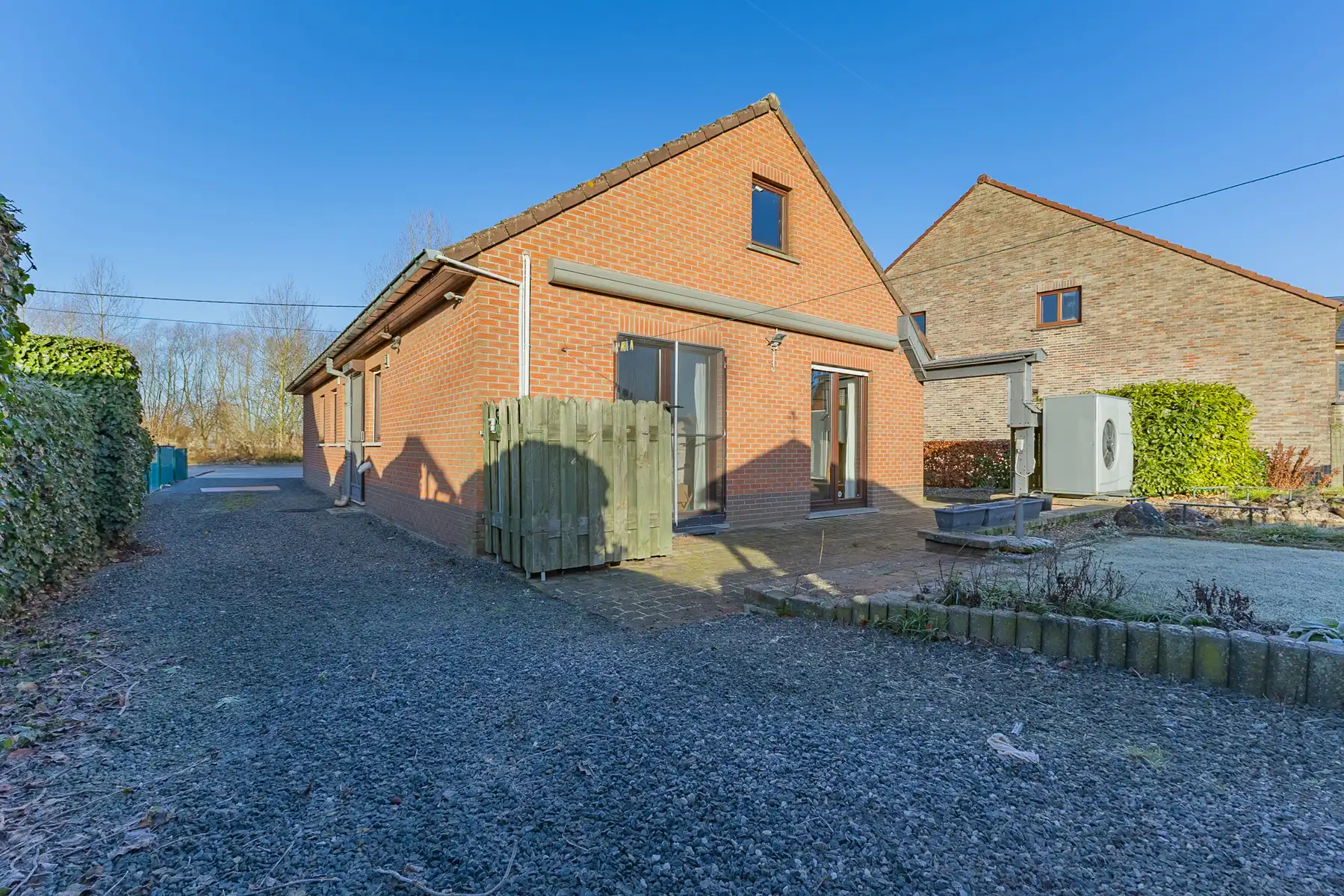 Bungalow met 3 slaapkamers en tuin foto 4