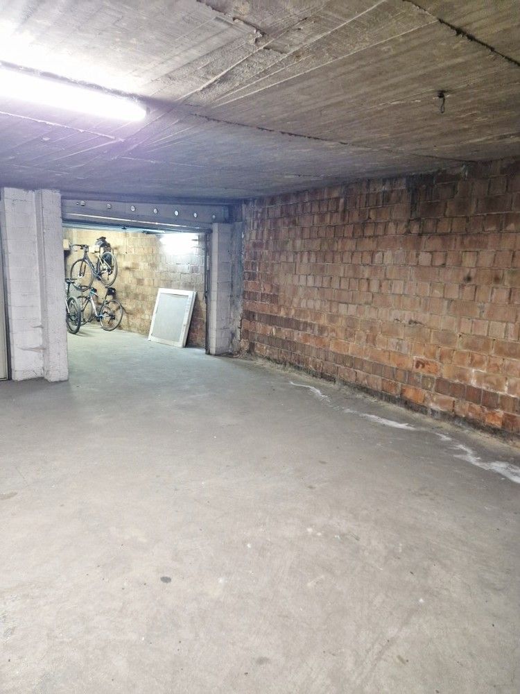 Garagebox in het centrum van Sint-Truiden foto 5