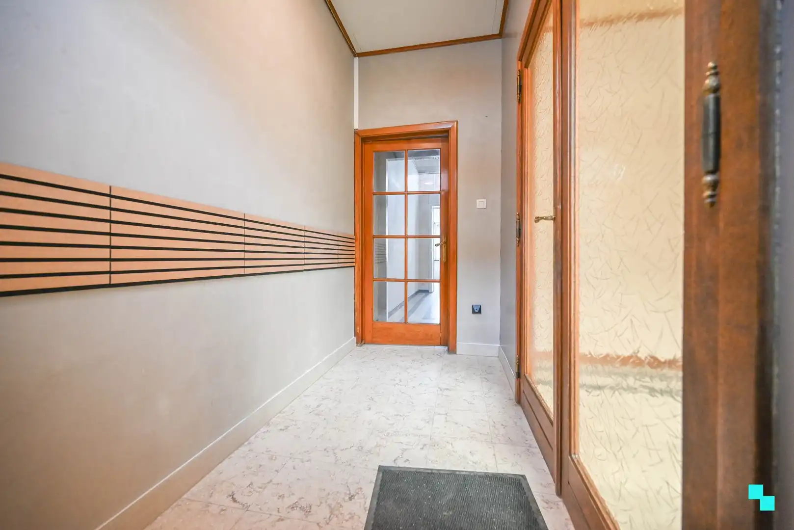 Woning met twee slaapkamers nabij het centrum van Kortrijk foto 2