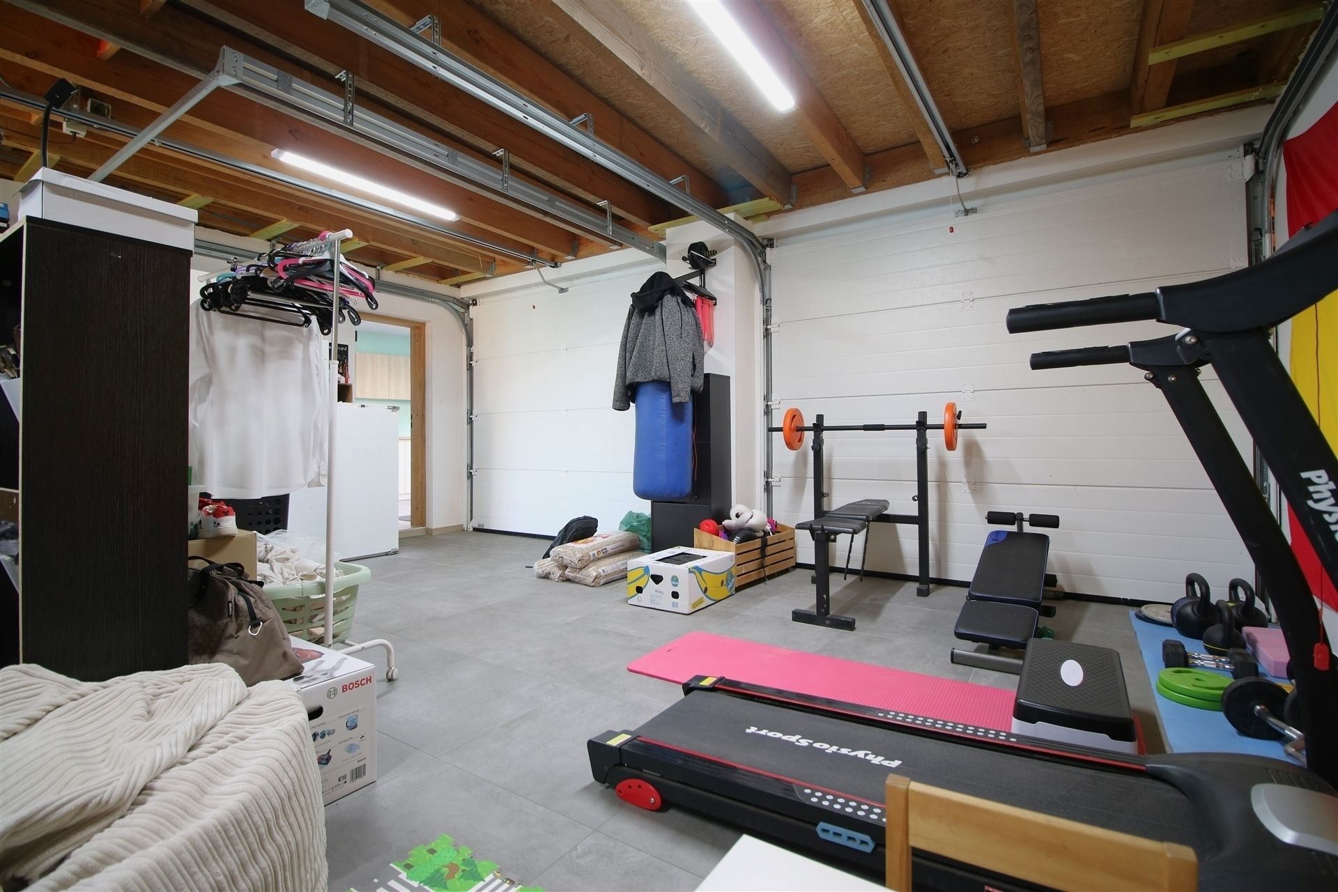 Gerenoveerde woning met 4 slaapkamers foto 7