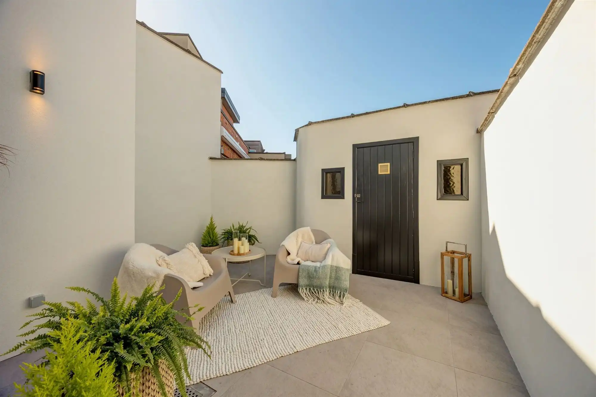 Volledig gerenoveerde woning met 3 slpkmrs en stadskoer foto 6