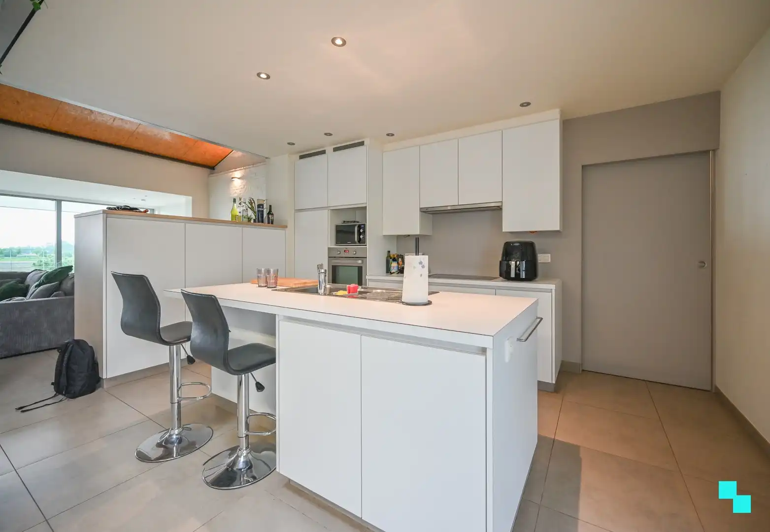 Verrassend ruim duplex appartement in Ooigem foto 5