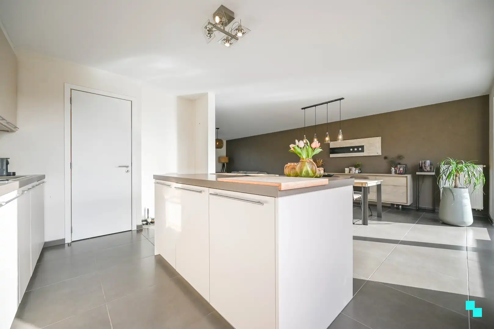 Instapklare, energiezuinige halfopen bebouwing in Oostrozebeke foto 10