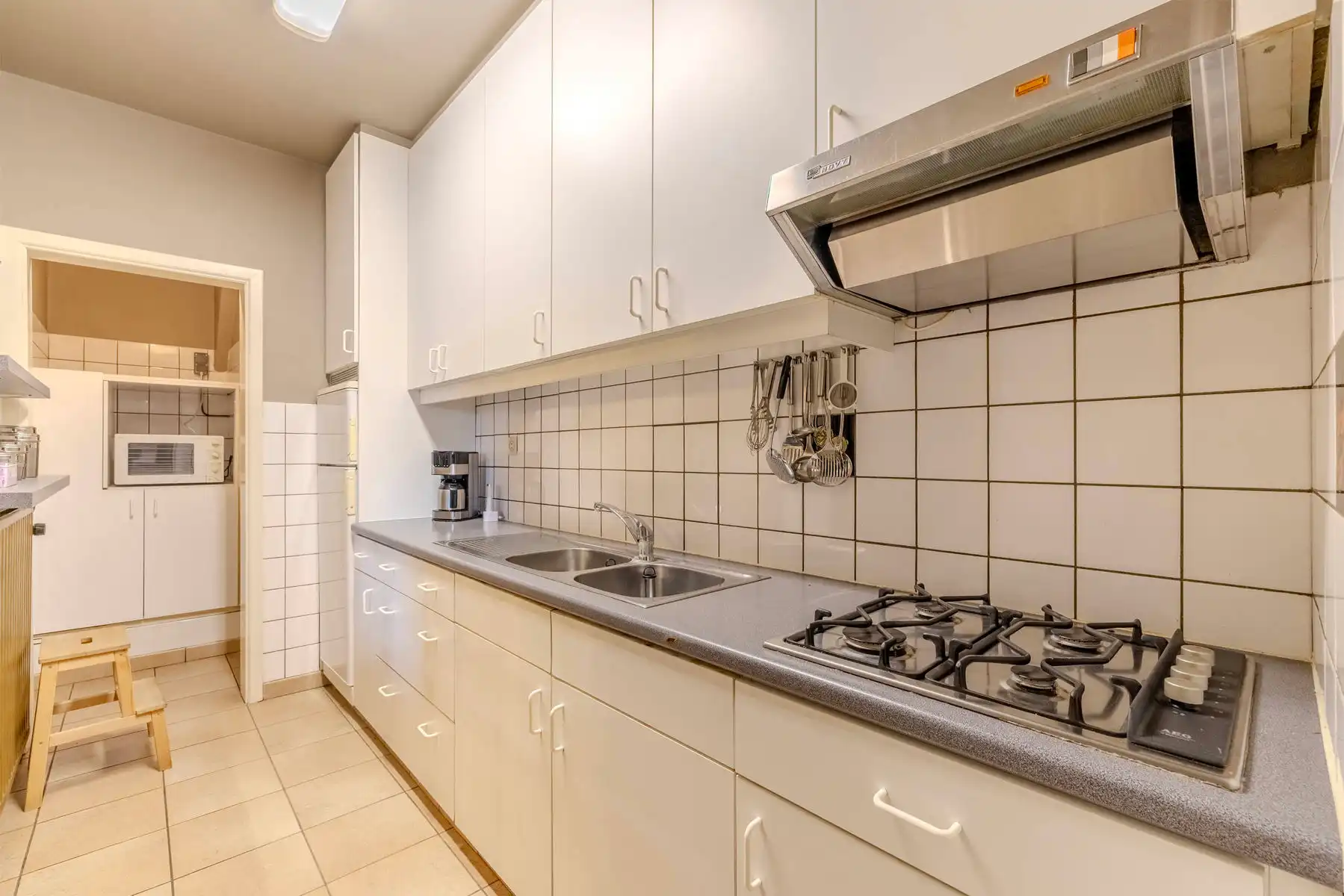 HOB met 3 slpk, garage en tuin op ZW perceel van 700m² foto 8