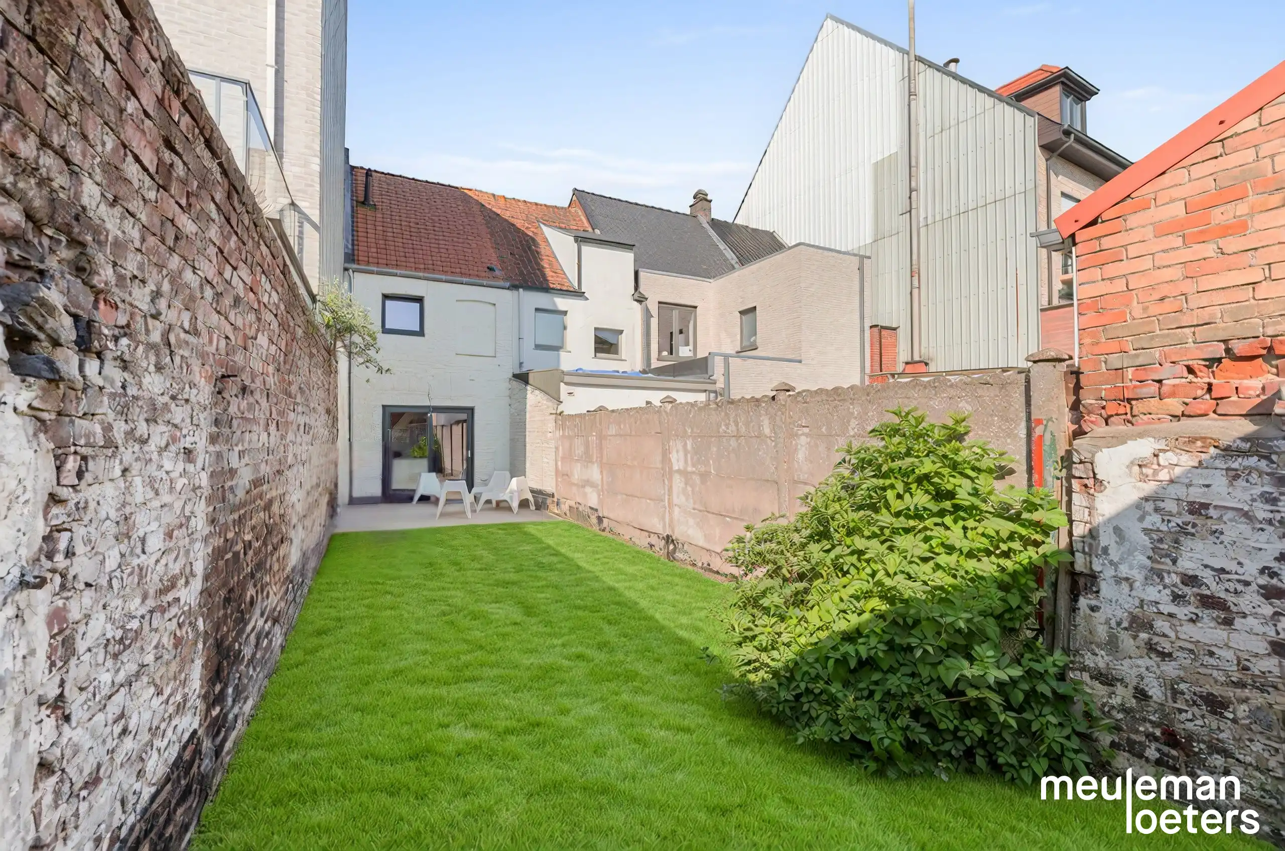 Jouw eerste eigen thuis of een slimme investering in hartje Torhout! foto 2
