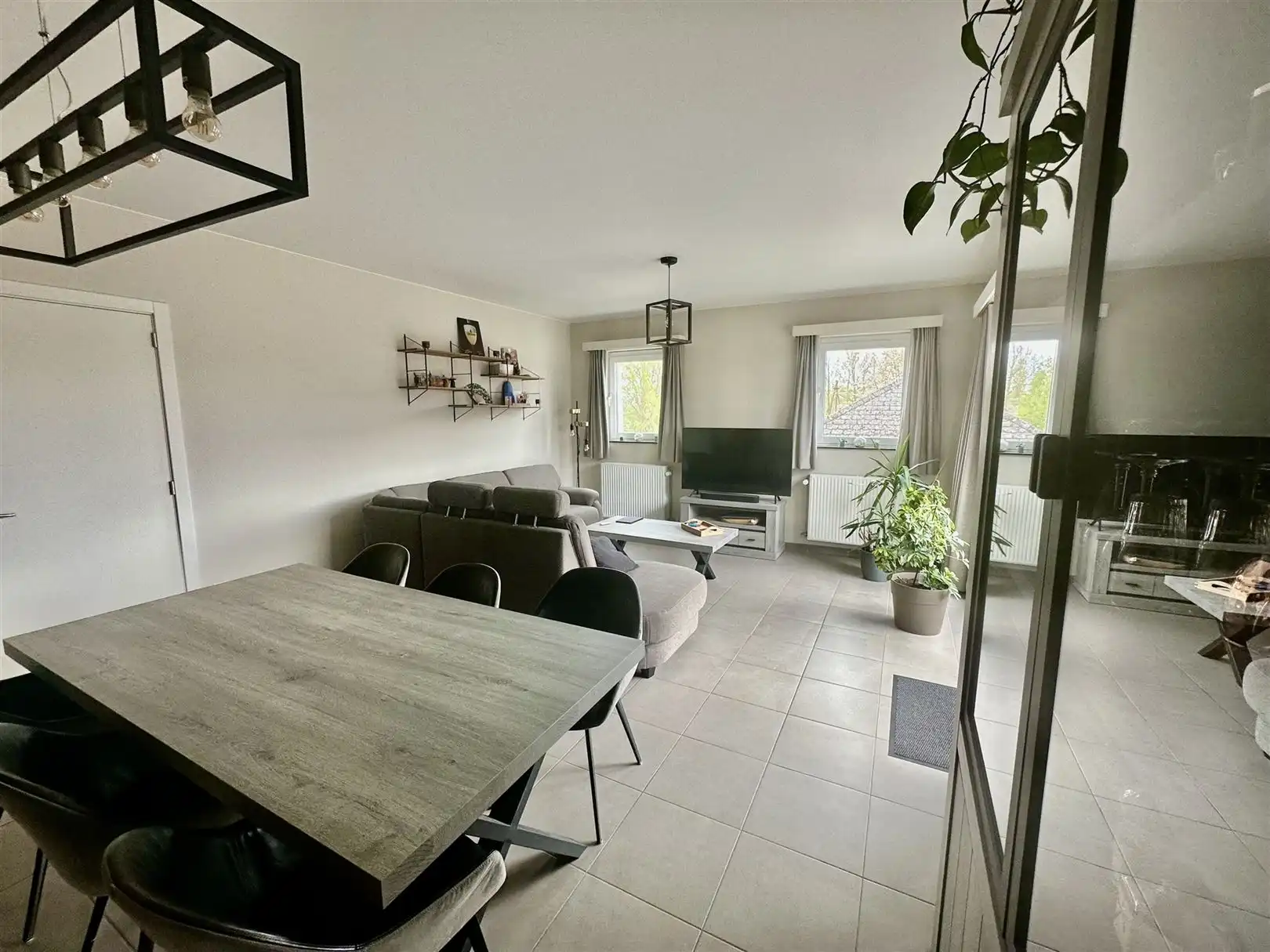 Instapklaar appartement TE HUUR in Nederzwalm foto 4