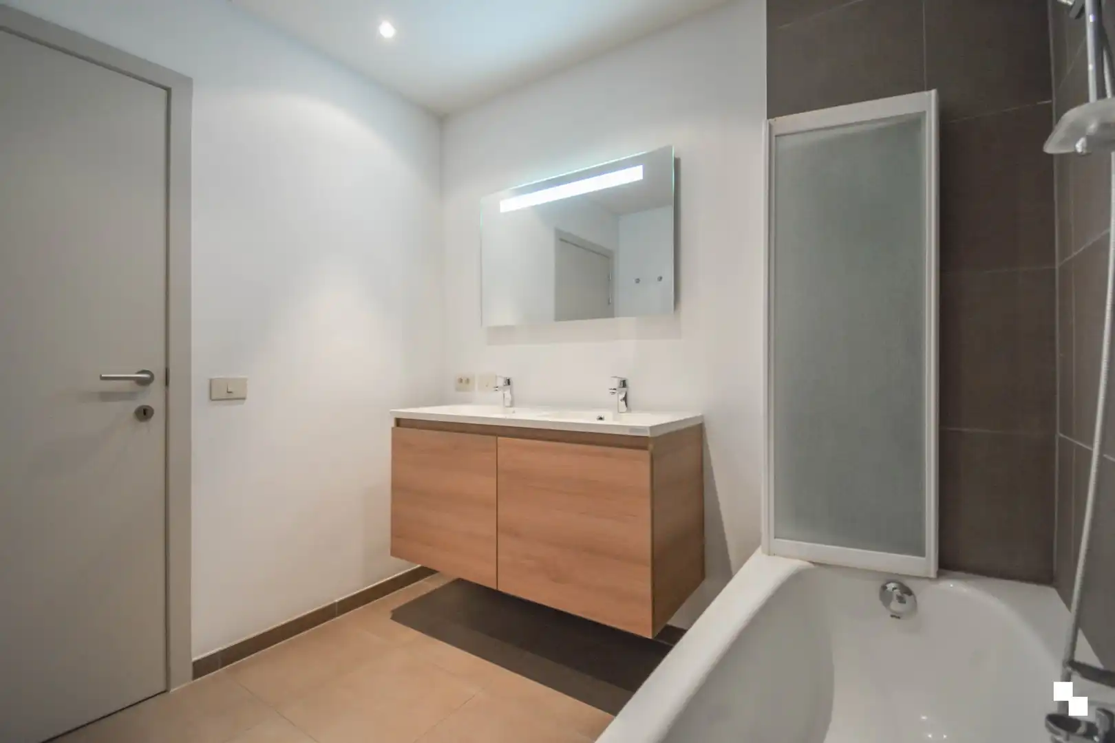 Energiezuinig tweeslaapkamerappartement in hartje Izegem foto 21