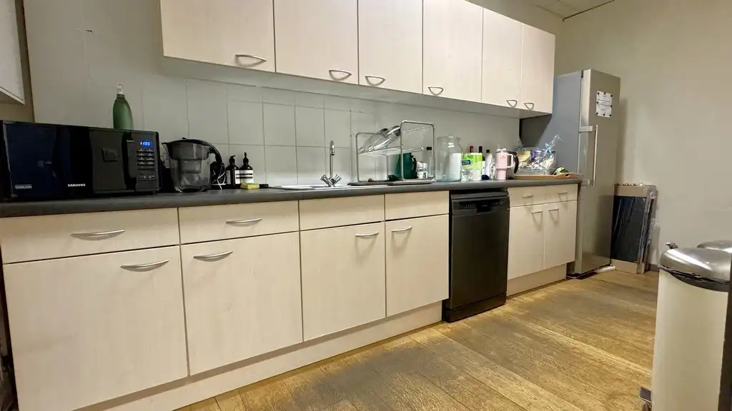 Hip loftkantoor te huur in Handelsdokcenter in Gent foto 13