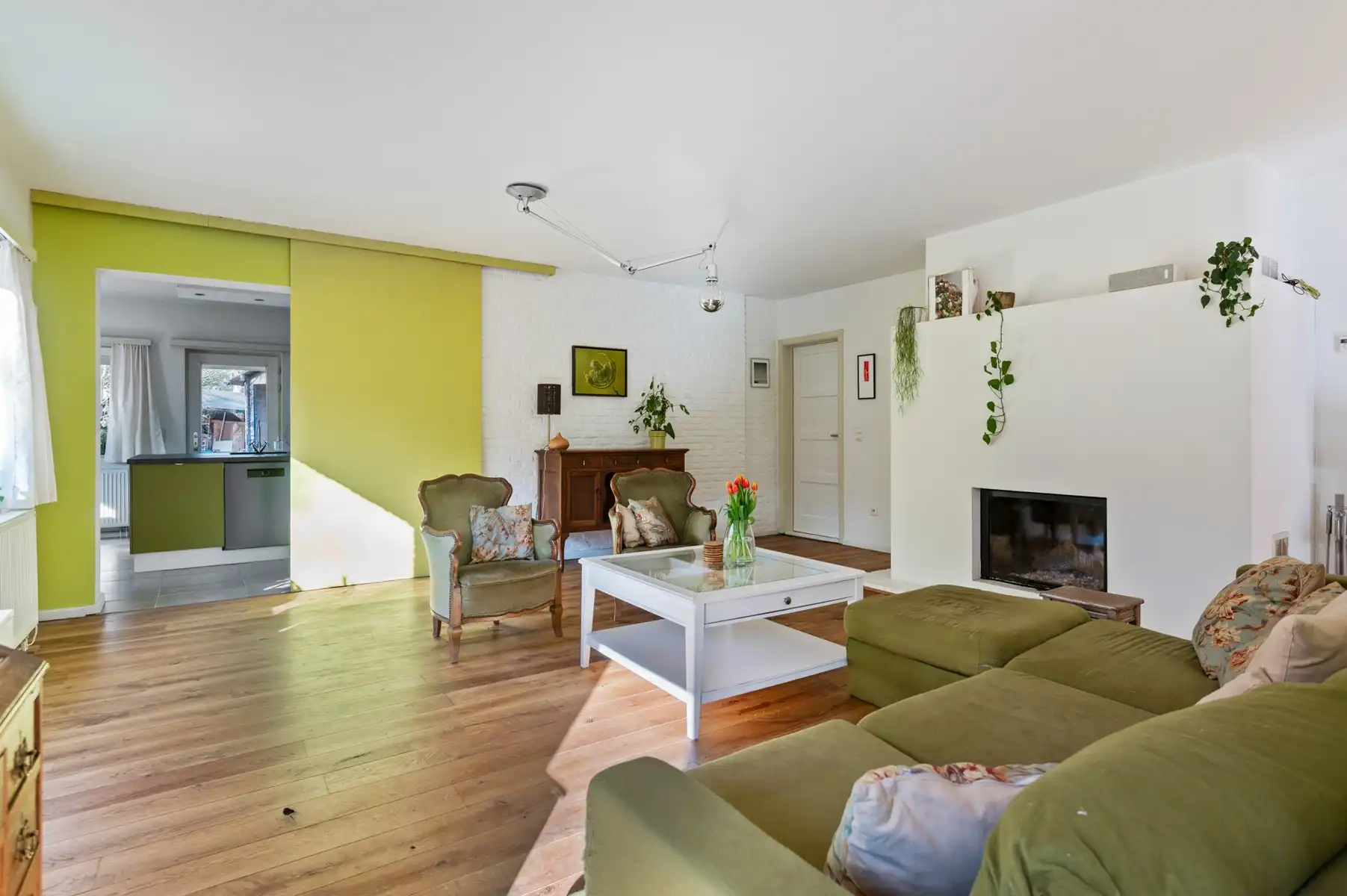 Ruim en rustig wonen op een unieke topligging foto 11