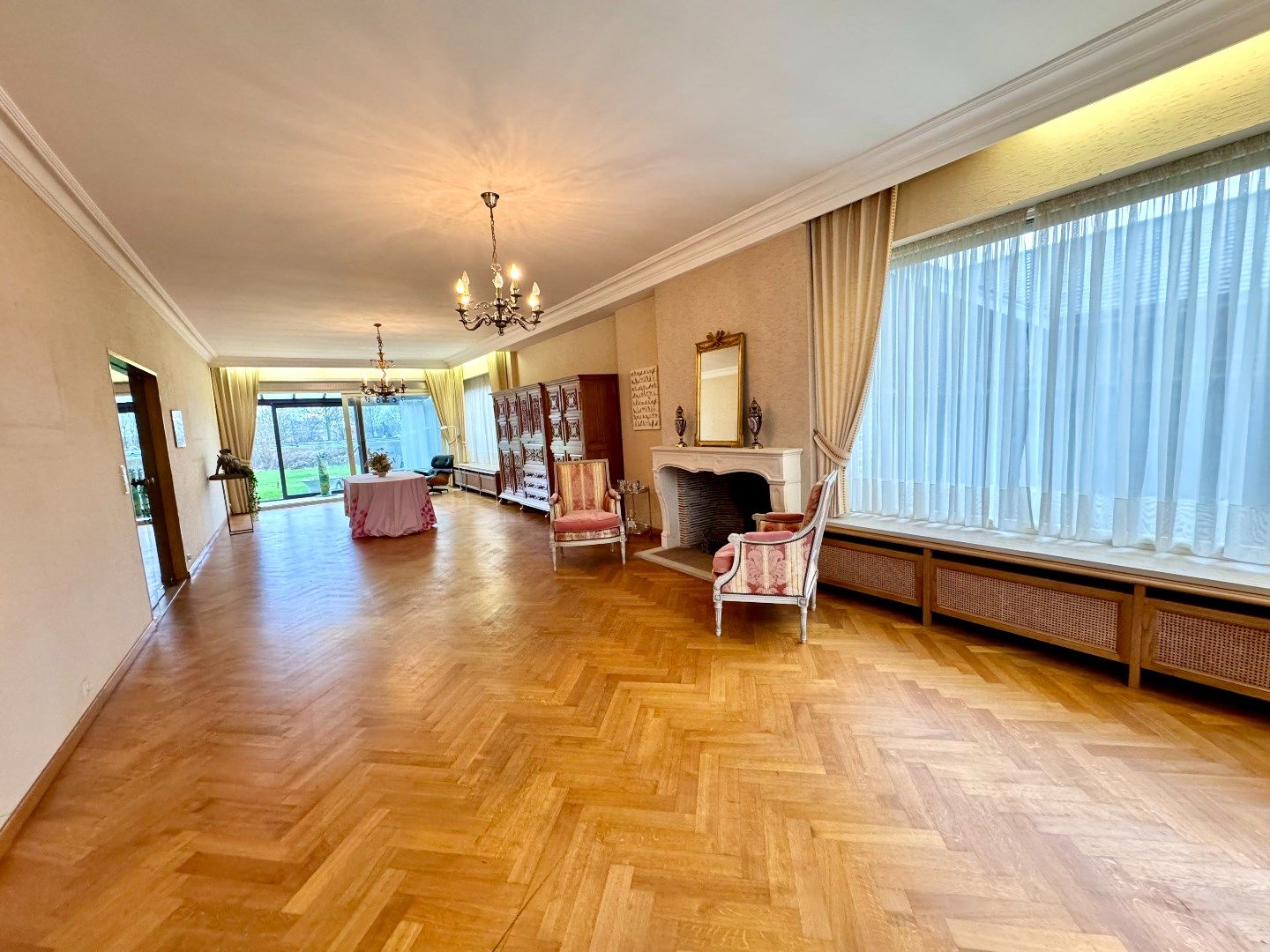 ALLEENSTAANDE VILLA MET 4 SLAAPKAMERS, GARAGE EN TUIN foto 15