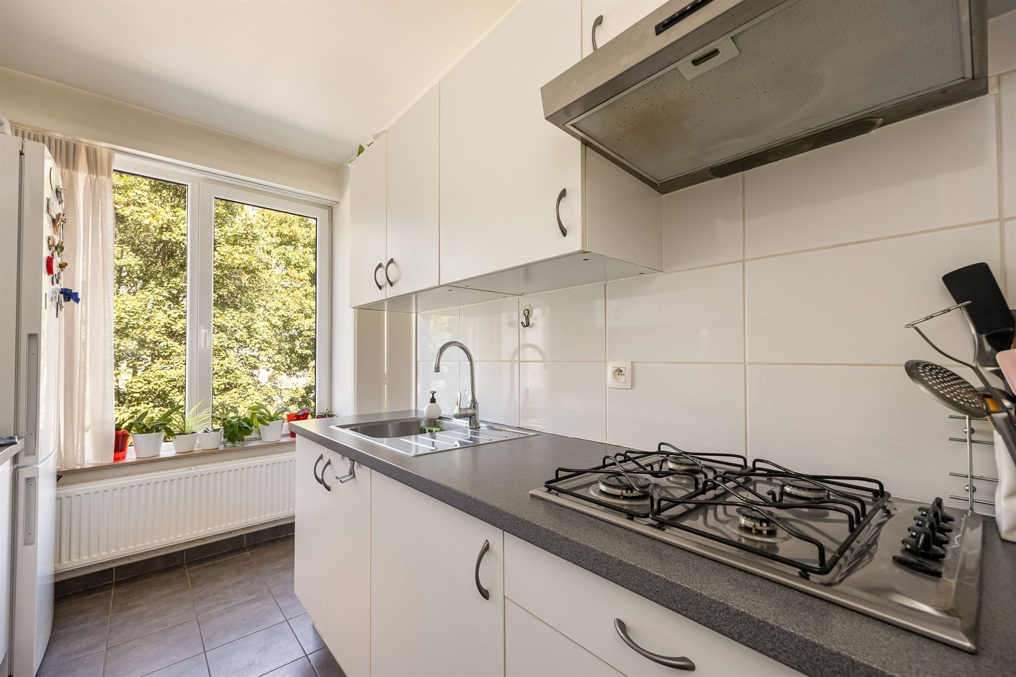 Instapklaar appartement met  zuidgericht terras foto 6