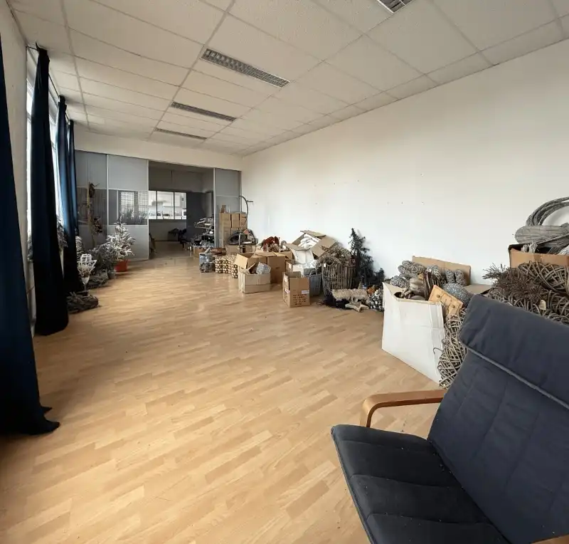 Sint-Niklaas: TE KOOP Handelspand met ontwikkelingspotentieel foto 8