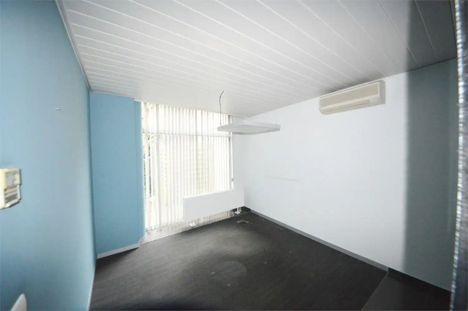 MODERN COMMERCIEEL GELIJKVLOERS 400 M2 OPTIONELE PARKING foto 20