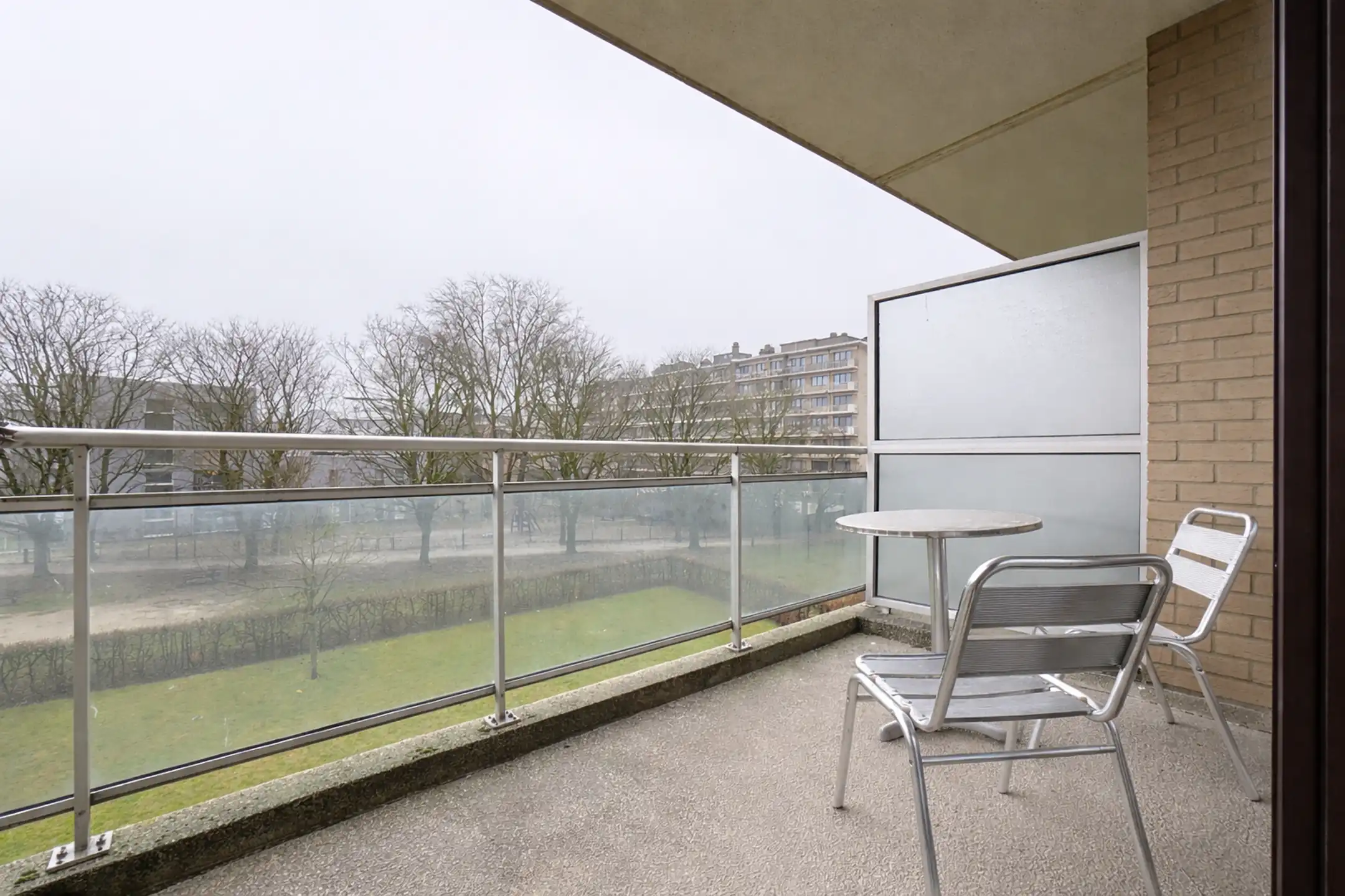 Gemeubeld appartement met één slaapkamer + bureau foto {{pictureIndex}}