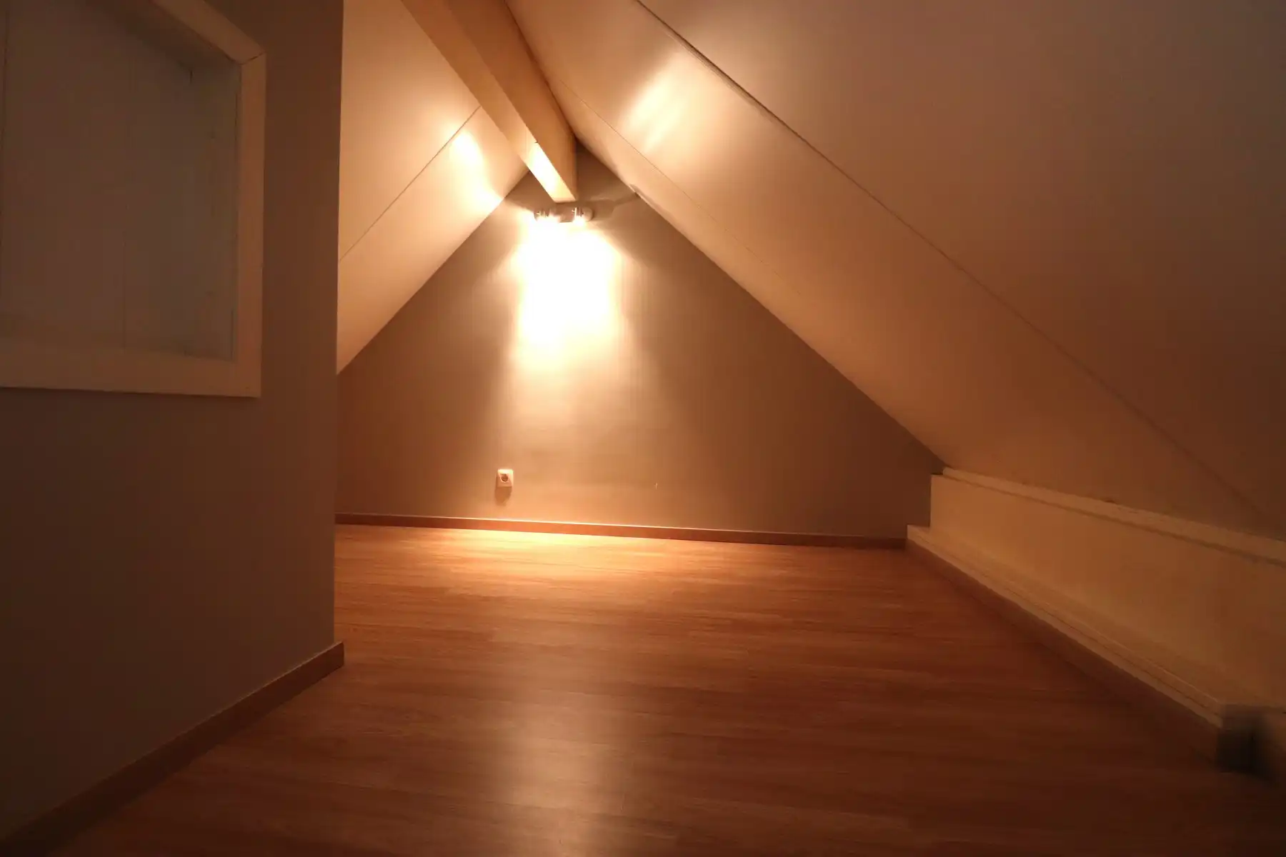 Dakppartement met 1 slaapkamer in het centrum van Merksplas. foto 11