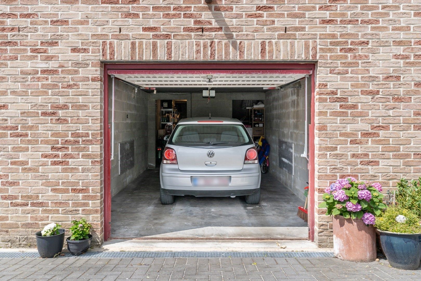 Verzorgd, degelijk en betaalbaar appartement met ruime kelder en inpandige garage foto 20