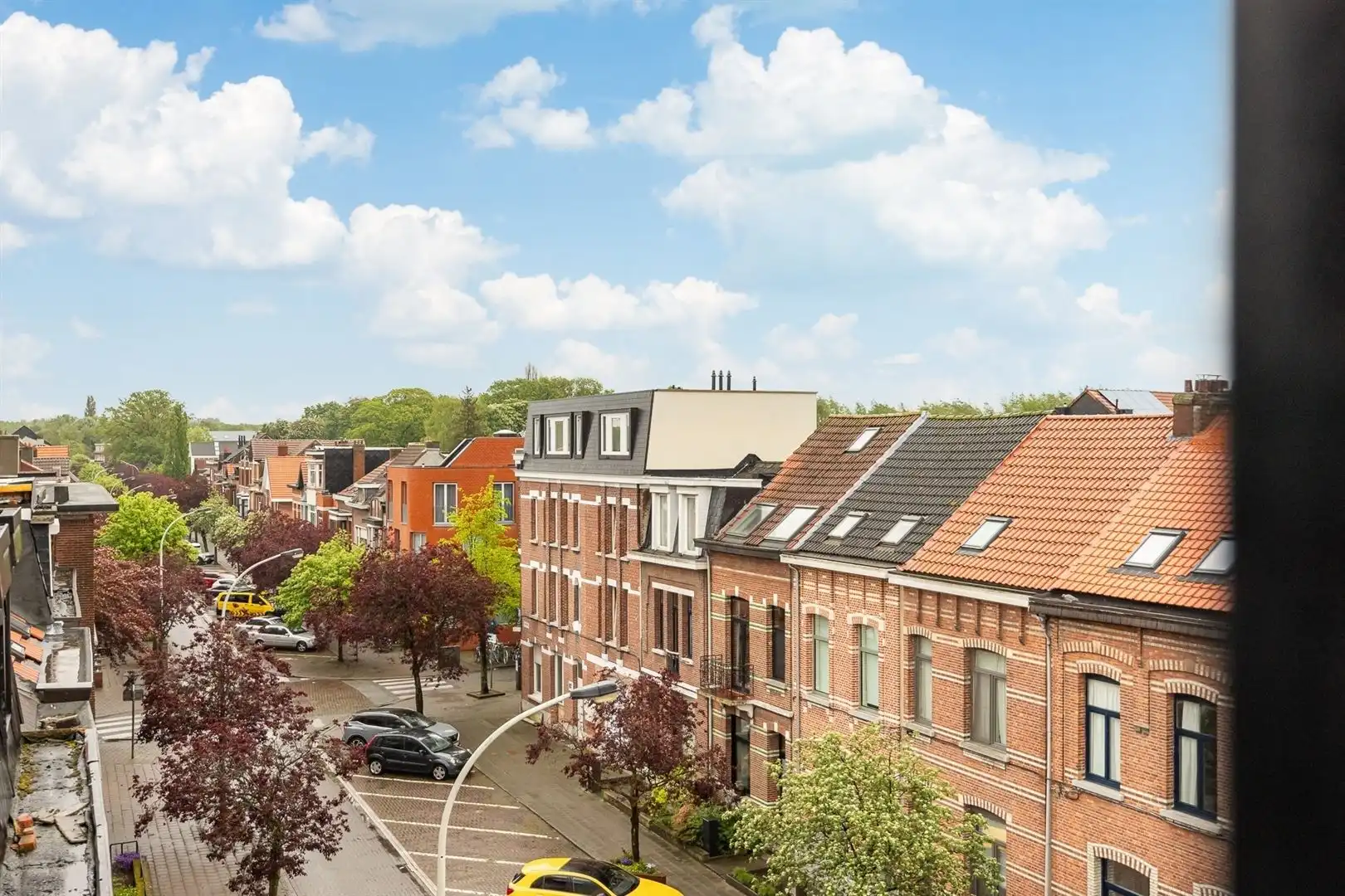 Lichtrijk 1-slaapkamerappartement met terras foto 10