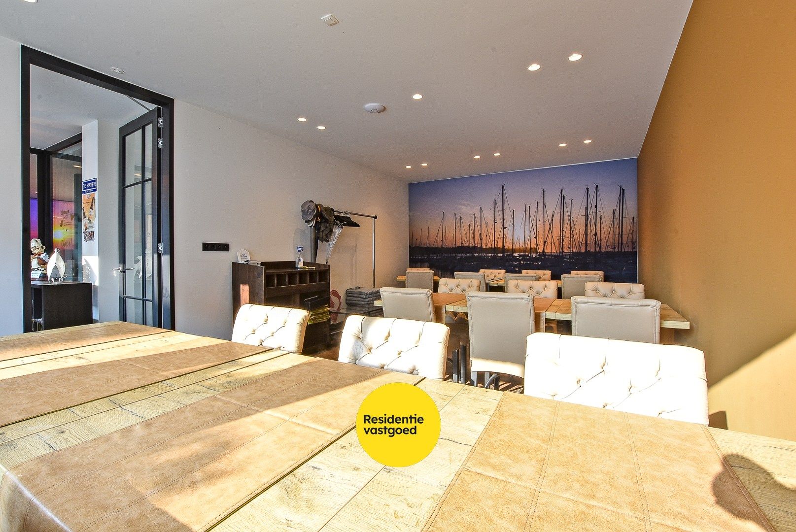 Restaurant 'De Haven' volledig gebouw met mogelijheden vlakbij de kaai gelegen op 313 m². foto 14