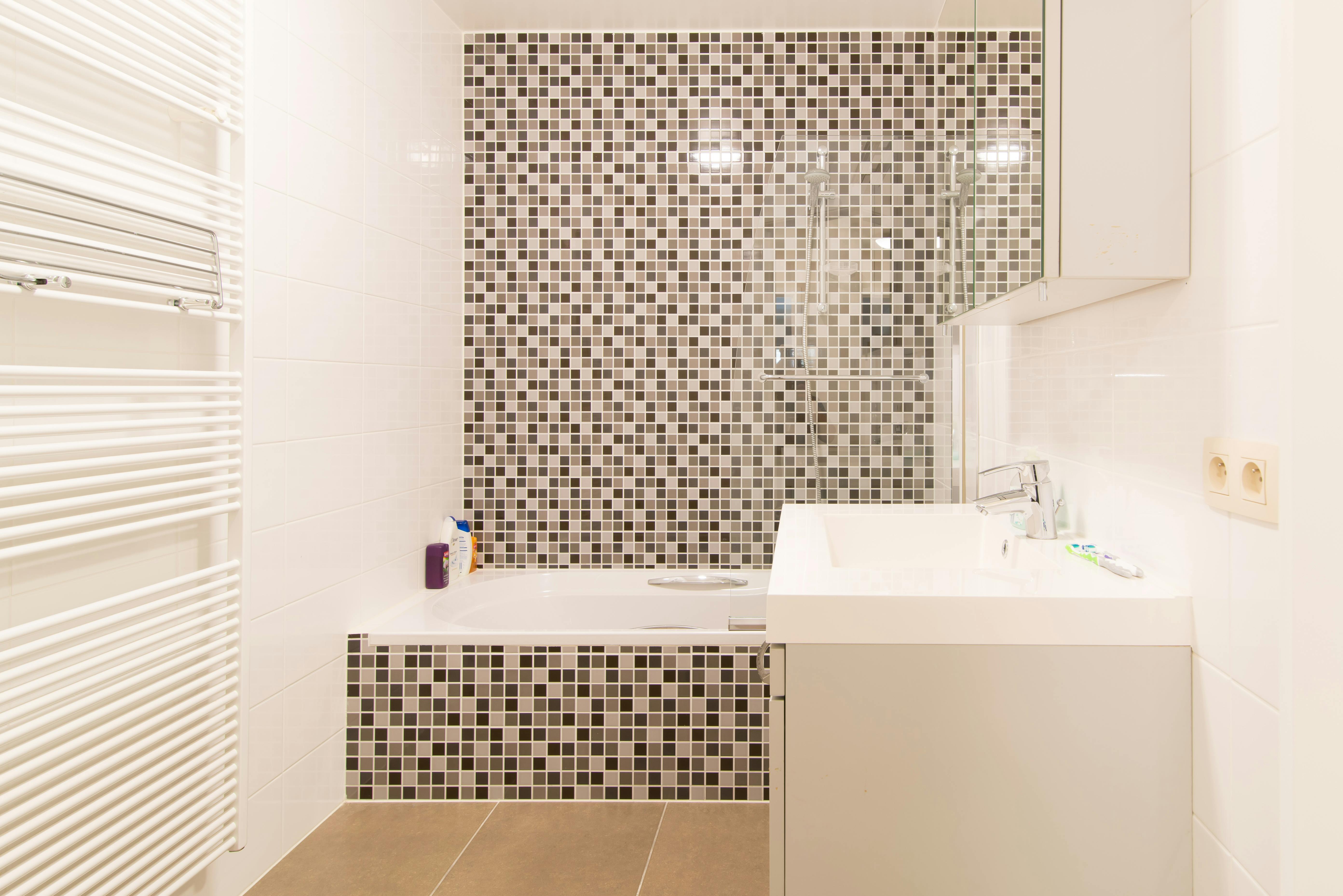 Ruim appartement met 2 slaapkamers vlakbij de Zeedijk ! foto 8