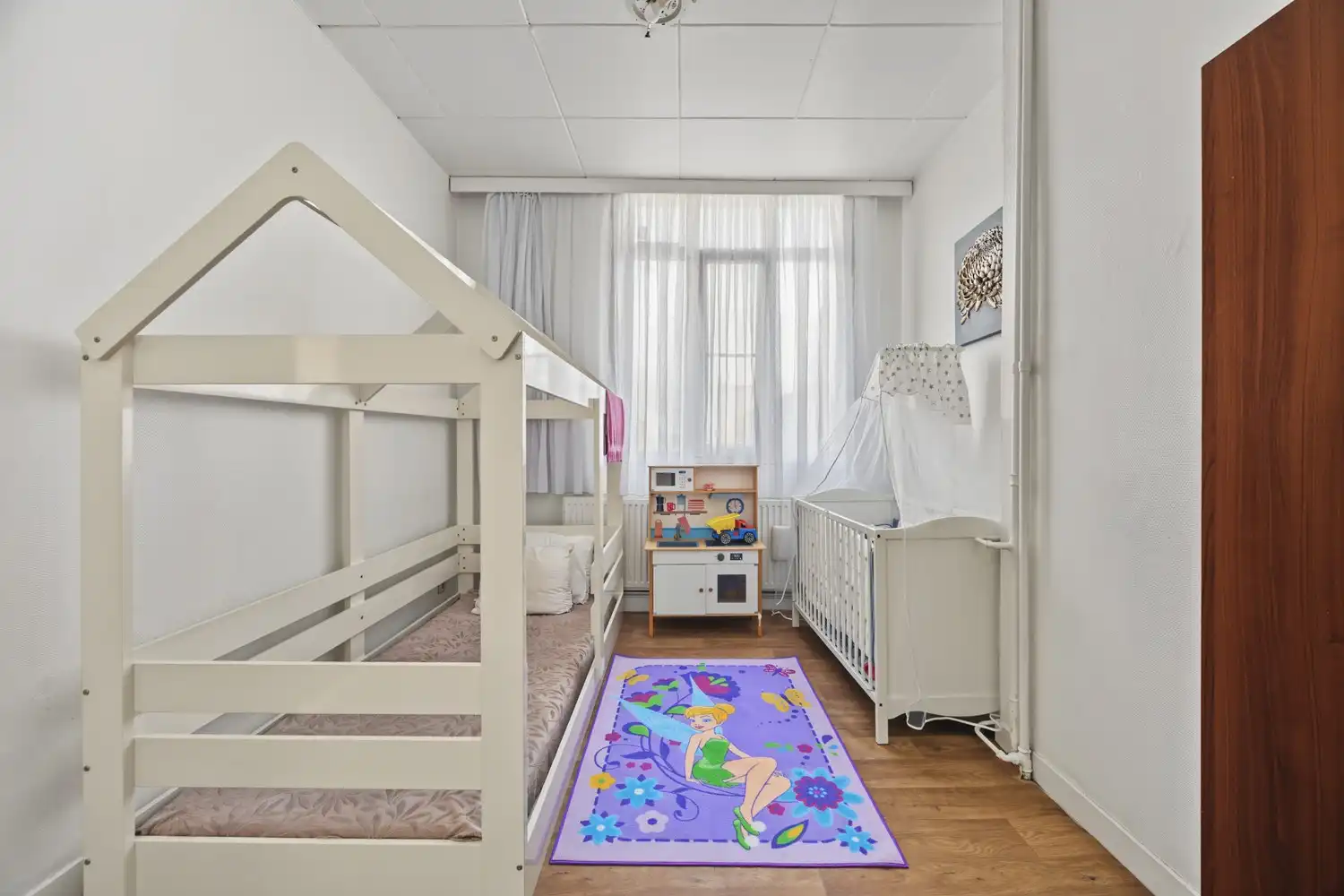 Te renoveren woning met 5 slaapkamers, 2 badkamers en ruime tuin! foto 24