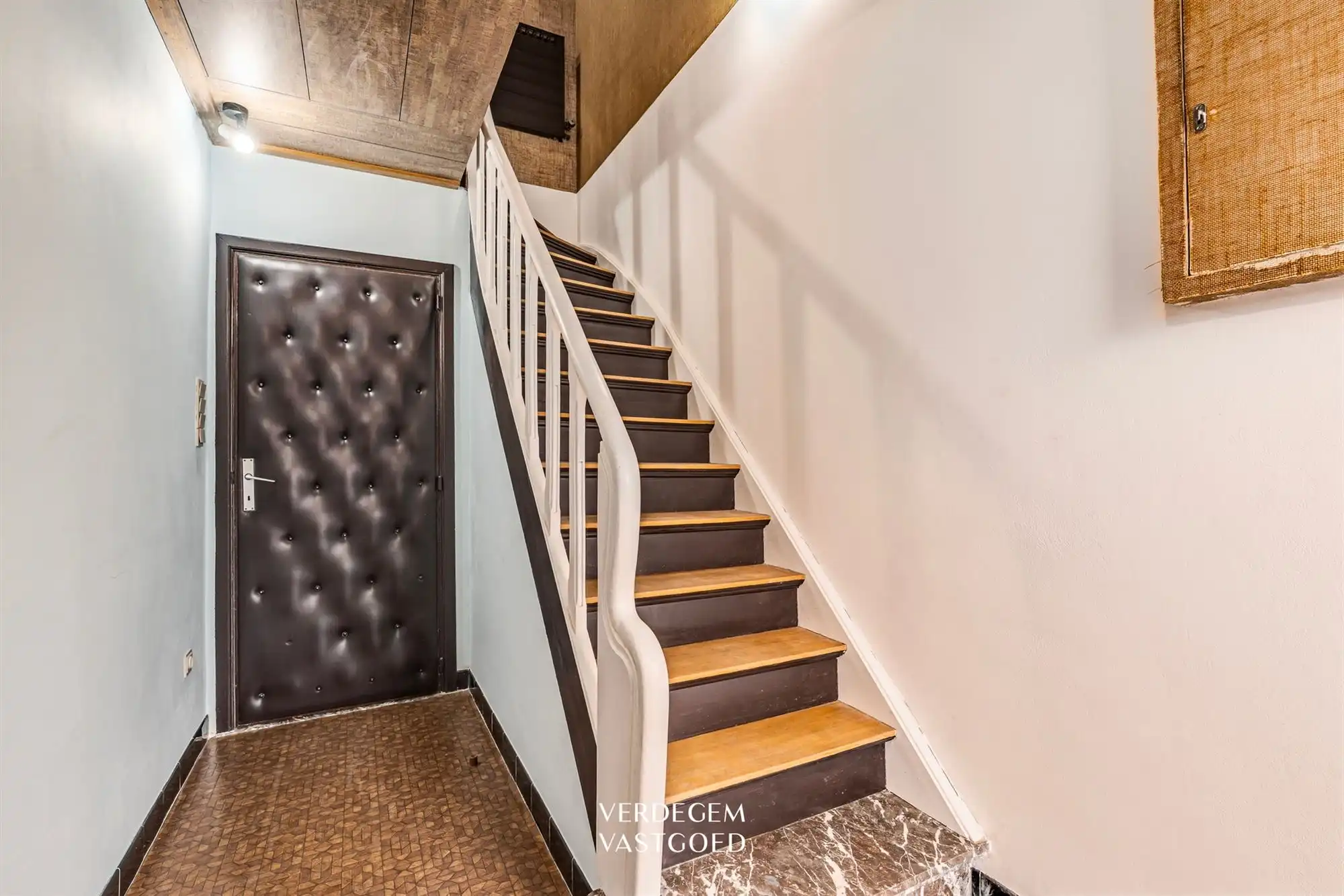 Degelijke gezinswoning met 3+2 slaapkamers, inpandige garage en tuin foto 7