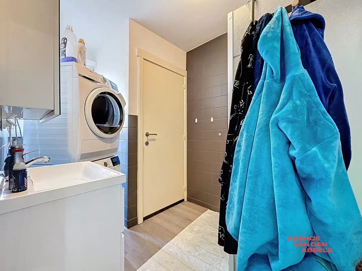 Instapklaar appartement te Sint-Kruis foto 9