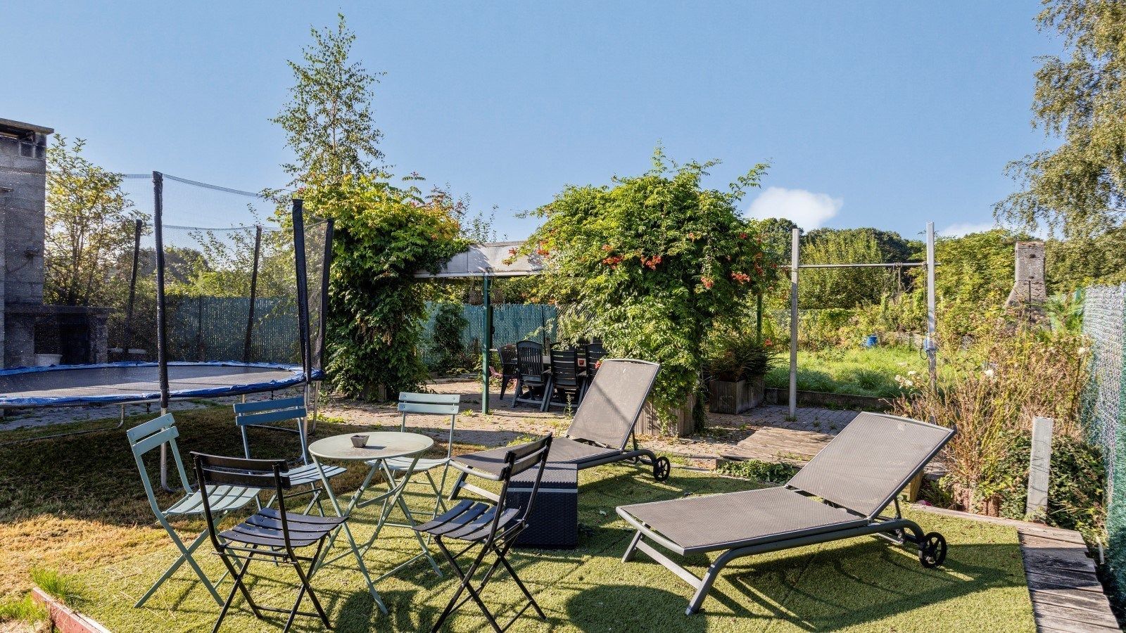 Hoofdfoto van de publicatie: Ruime woning met 4 kmrs, 2 badk en grote opslagruimte te BEGIJNENDIJK