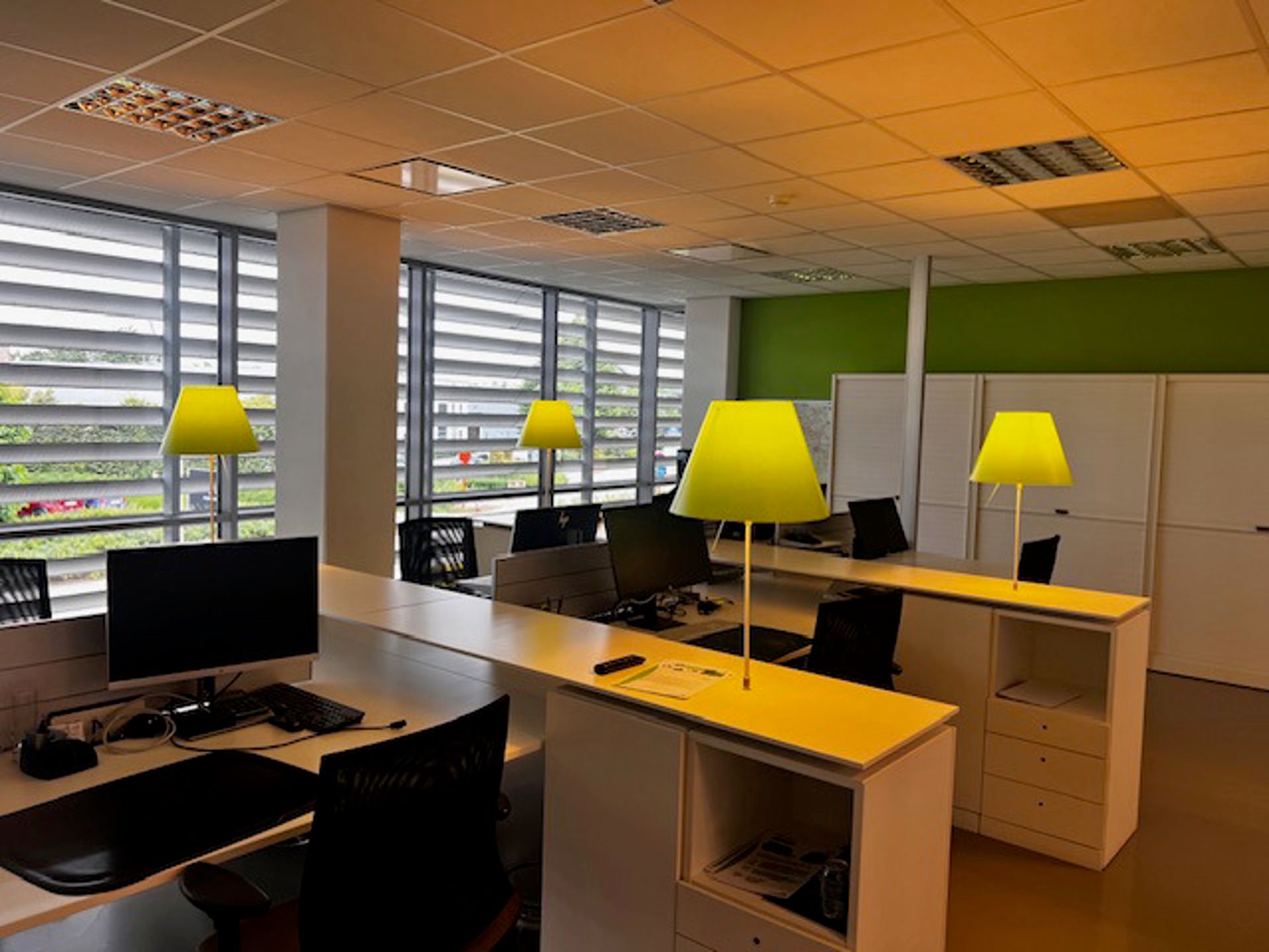 Te Huur Kantoorruimte + Showroom te Wommelgem foto 6
