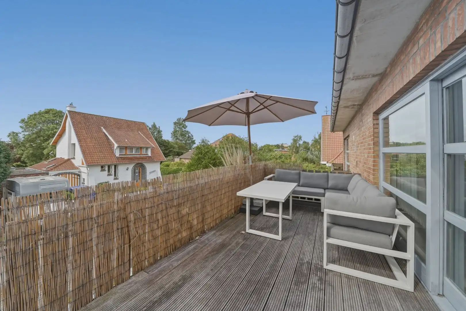 Duplex-appartement van 165 m² met garage, carport en zonnig terras in de Vicognewijk foto 13