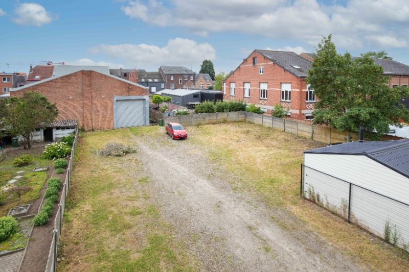 Handelspand 900m² met achterliggende bouwgrond/parking. foto 4