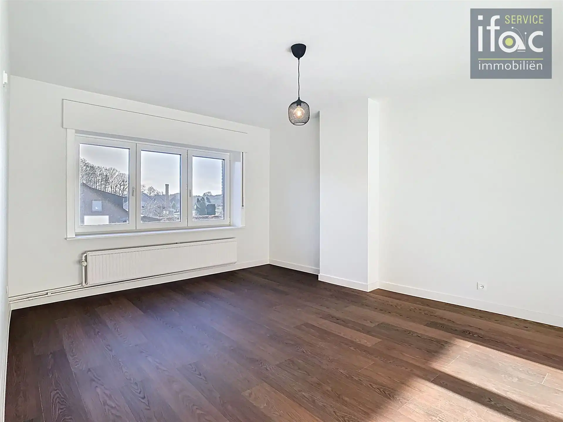 Huis met 4 slaapkamers, tuin en garage foto 13