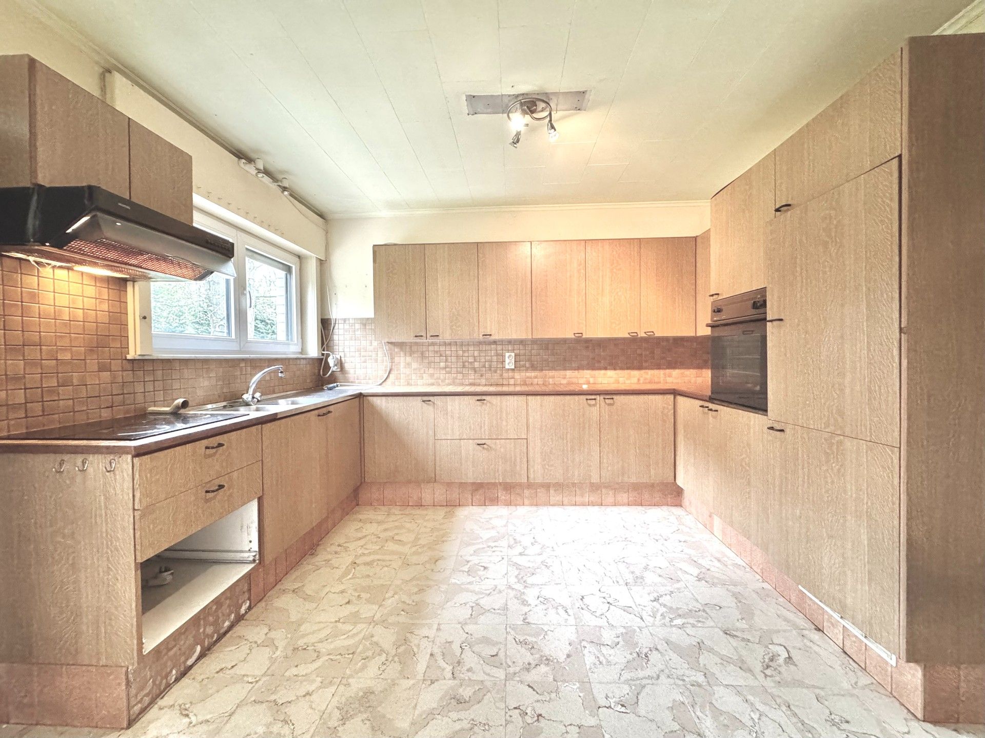 TE RENOVEREN WONING MET BIJGEBOUW OP 2613 M² foto 12
