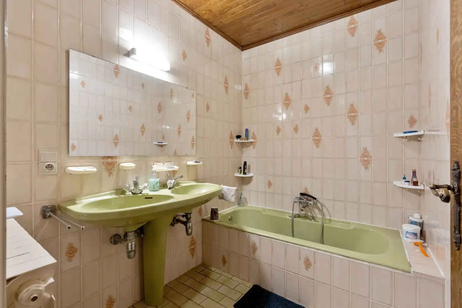 Gelijkvloerse, verzorgde woning gelegen op een perceel van 6a37ca, vlakbij het centrum, scholen, wandel- en fietsroutes foto 20
