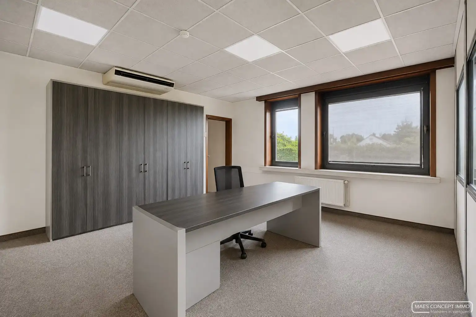 Ruim handelspand met appartement te koop te Desselgem - Perfect voor ondernemers! foto 5