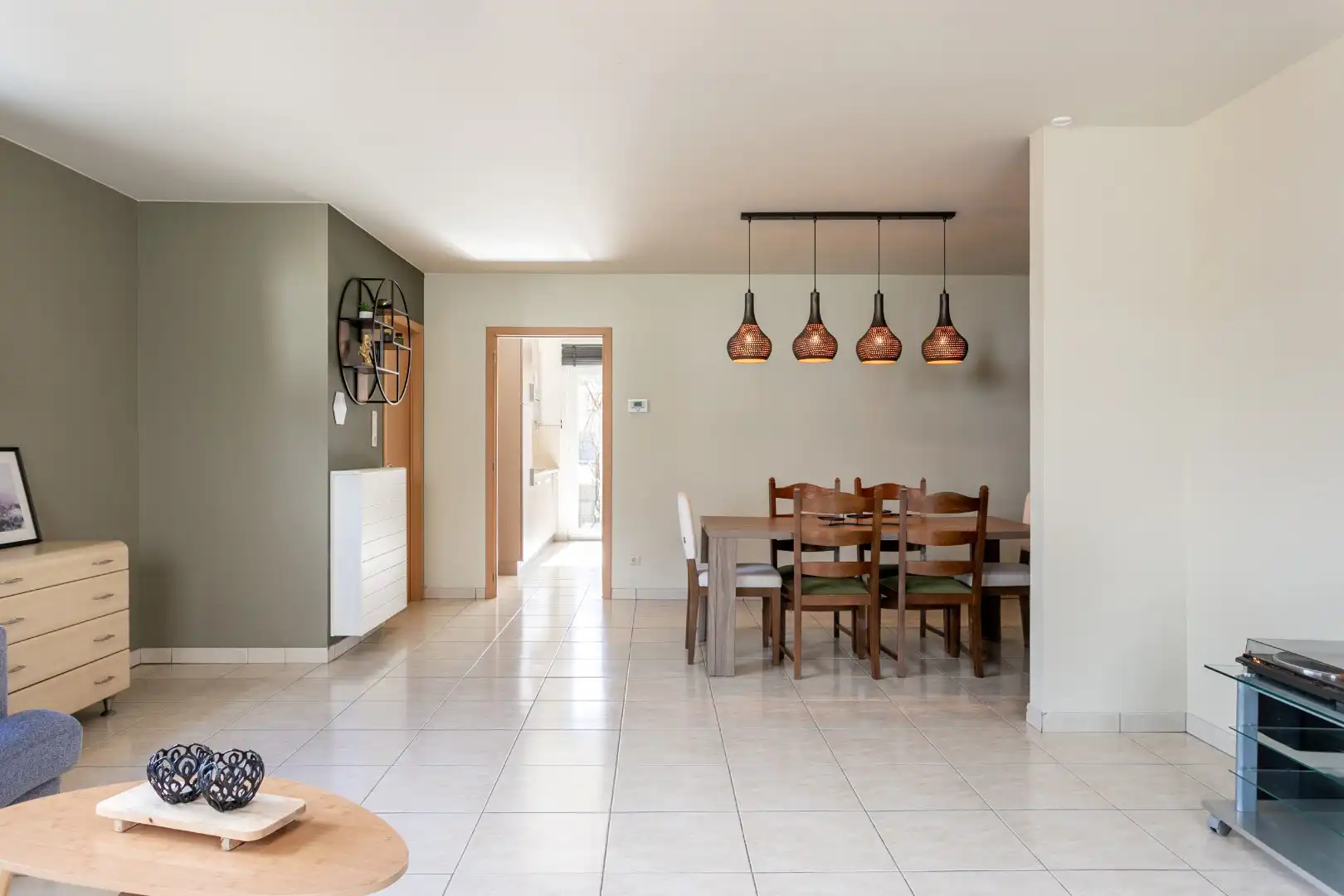 Recente woning (EPC B) met 5 slaapkamers en tuin te Vollezele foto 4