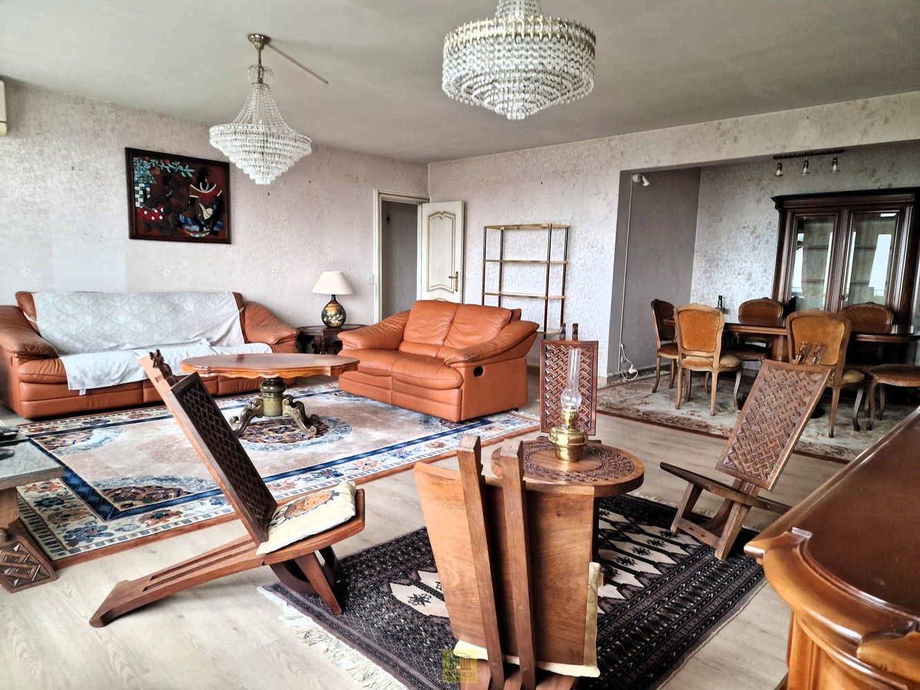 Ruim lichtrijk appartement op 12de verdieping - 4 slaapkamers! foto {{pictureIndex}}