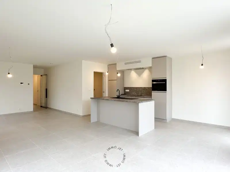 Prachtig gelegen nieuwbouwappartement met twee slaapkamers, tuin en autostaanplaats foto 4
